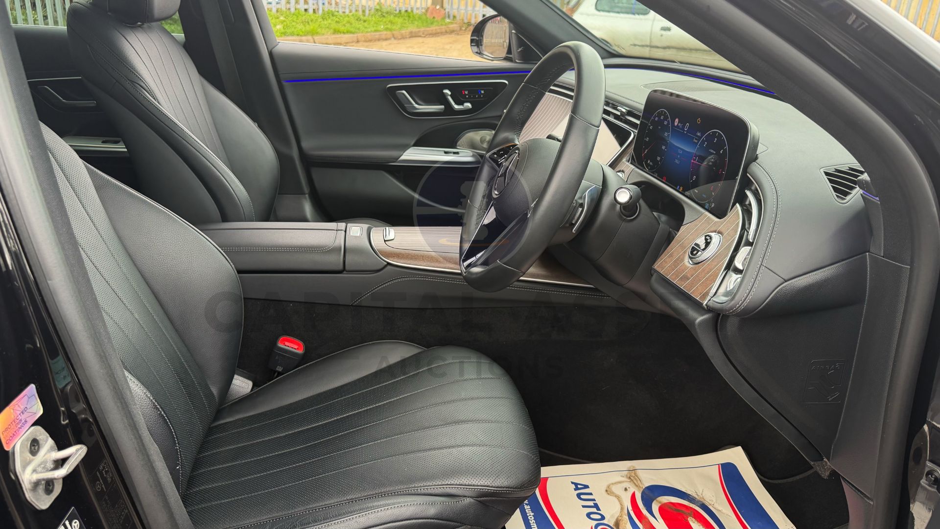 MERCEDES-BENZ E220D "EXCLUSIVE PREMIUM" (2025 MODEL) 9G-AUTO - PAN ROOF - BLACK - MEGA SPEC!!! - Image 42 of 57