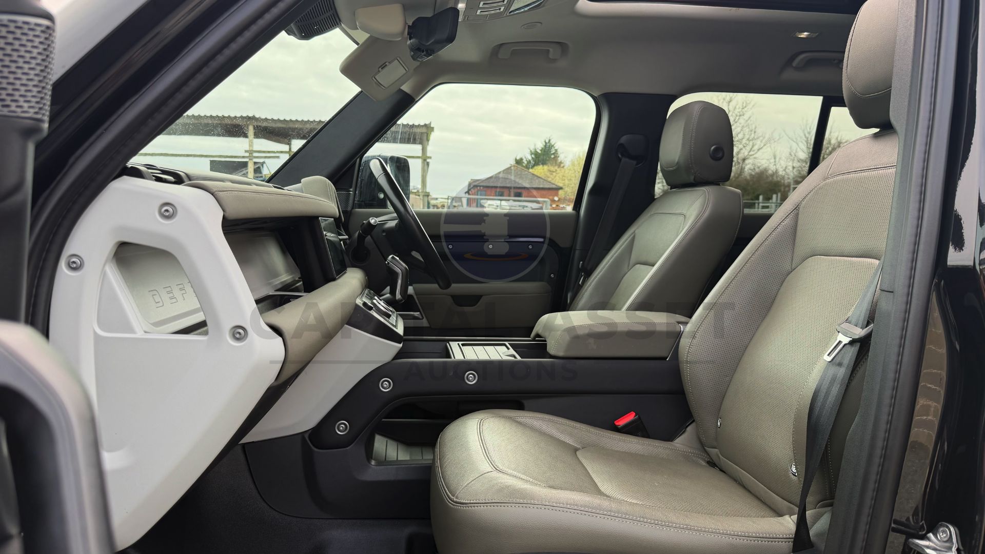 "ON SALE" LAND ROVER DEFENDER 110 *XS EDITION* 5 DOOR SUV (2022 - EURO 6) 3.0 D250 - (NO VAT) - Image 28 of 64