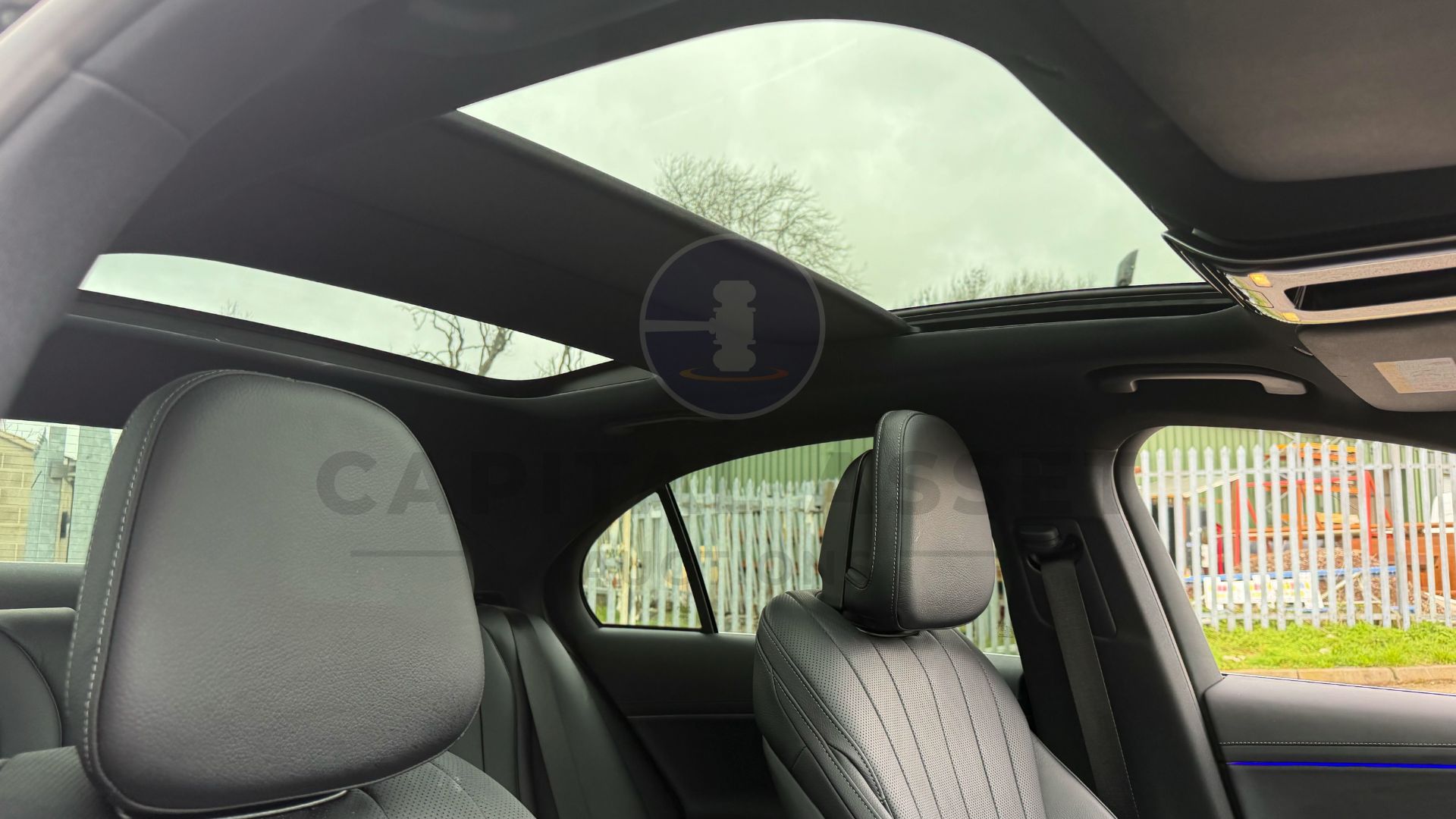 MERCEDES-BENZ E220D "EXCLUSIVE PREMIUM" (2025 MODEL) 9G-AUTO - PAN ROOF - BLACK - MEGA SPEC!!! - Image 39 of 57