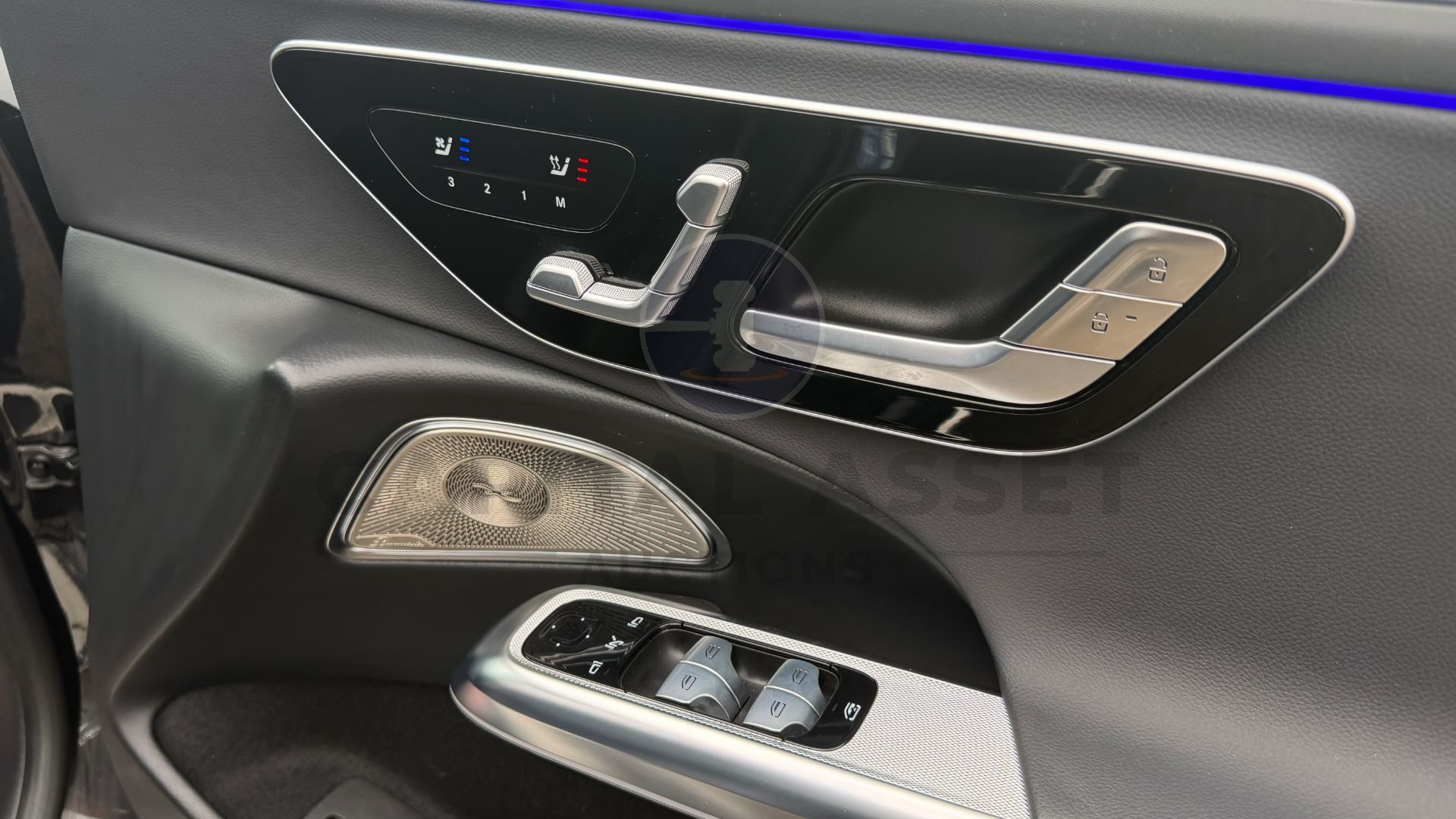 MERCEDES-BENZ E220D "EXCLUSIVE PREMIUM" (2025 MODEL) 9G-AUTO - PAN ROOF - BLACK - MEGA SPEC!!! - Image 36 of 57