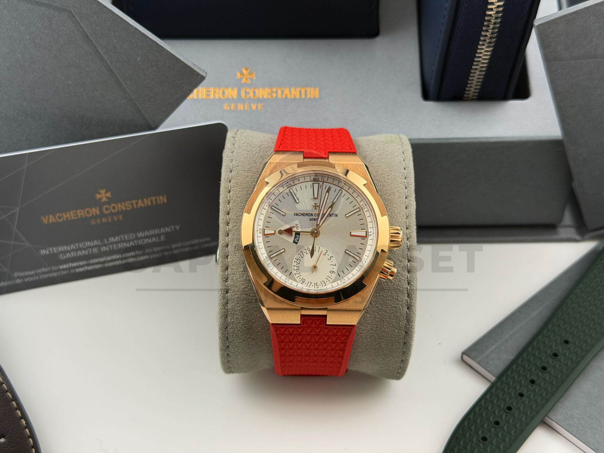 VACHERON CONSTANTIN OVERSEAS DUAL-TIME *18CT PINK GOLD* (2025) 41MM SILVER TONED SUNBURST DIAL - Image 14 of 25