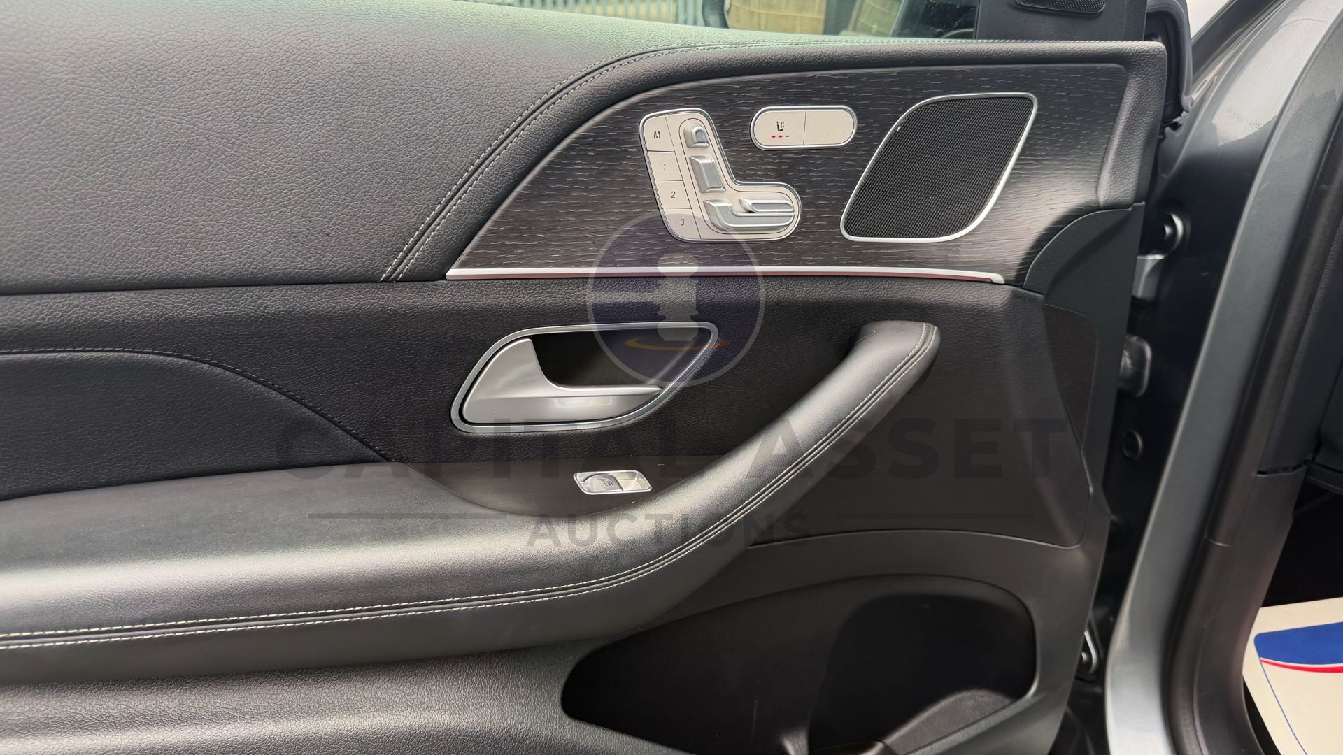 (On Sale) MERCEDES-BENZ GLE 400D *AMG LINE PREMIUM* (2023 - FACELIFT) 9G AUTO *7 SEATER* (NO VAT) - Image 22 of 65
