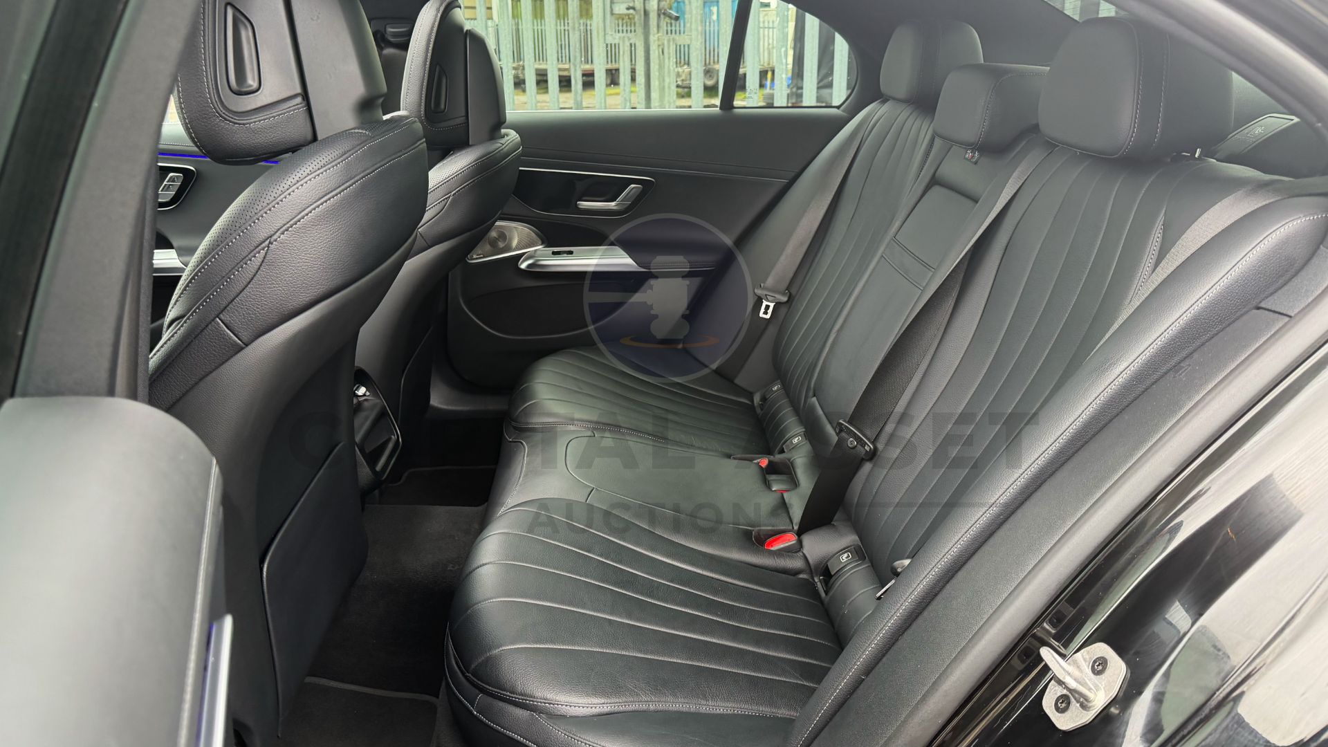 MERCEDES-BENZ E220D "EXCLUSIVE PREMIUM" (2025 MODEL) 9G-AUTO - PAN ROOF - BLACK - MEGA SPEC!!! - Image 27 of 57