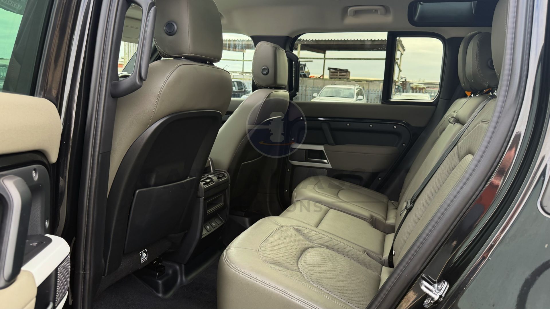 "ON SALE" LAND ROVER DEFENDER 110 *XS EDITION* 5 DOOR SUV (2022 - EURO 6) 3.0 D250 - (NO VAT) - Image 30 of 64