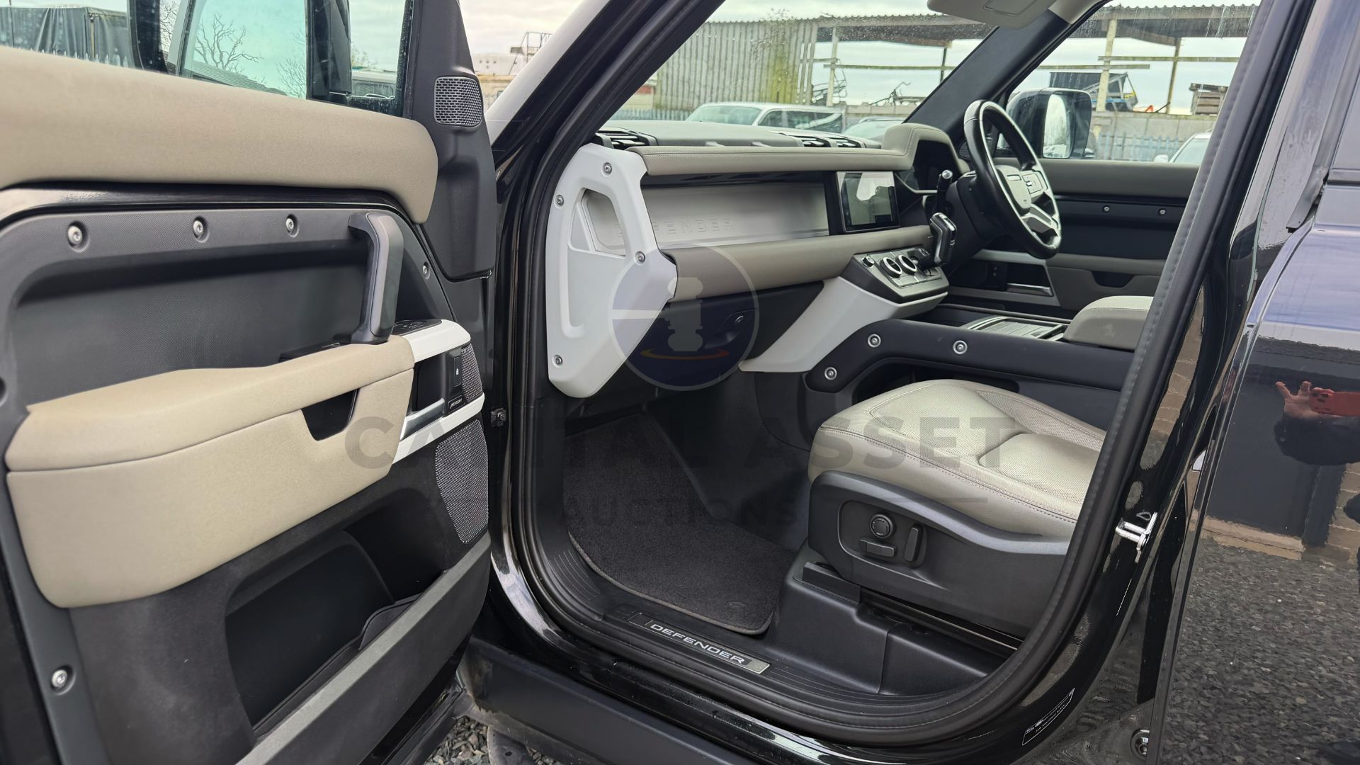 "ON SALE" LAND ROVER DEFENDER 110 *XS EDITION* 5 DOOR SUV (2022 - EURO 6) 3.0 D250 - (NO VAT) - Image 23 of 64