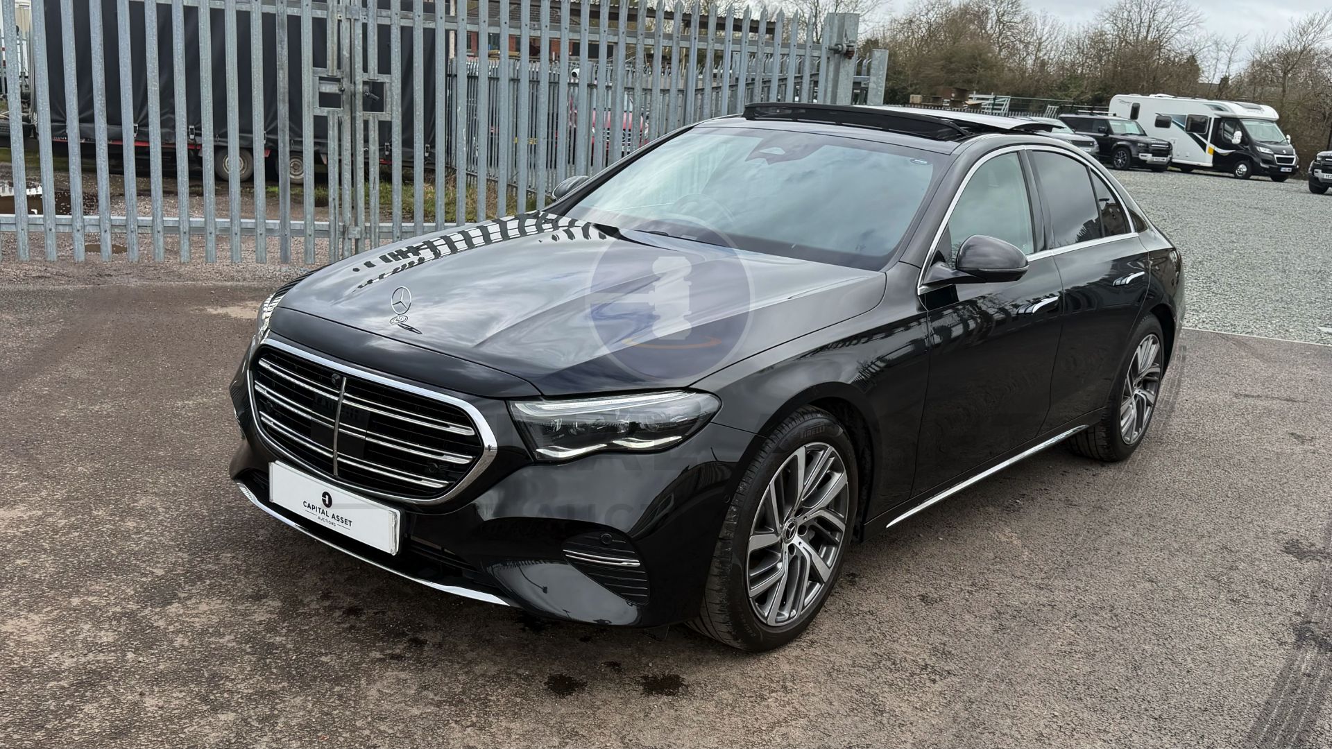 MERCEDES-BENZ E220D "EXCLUSIVE PREMIUM" (2025 MODEL) 9G-AUTO - PAN ROOF - BLACK - MEGA SPEC!!! - Image 5 of 57
