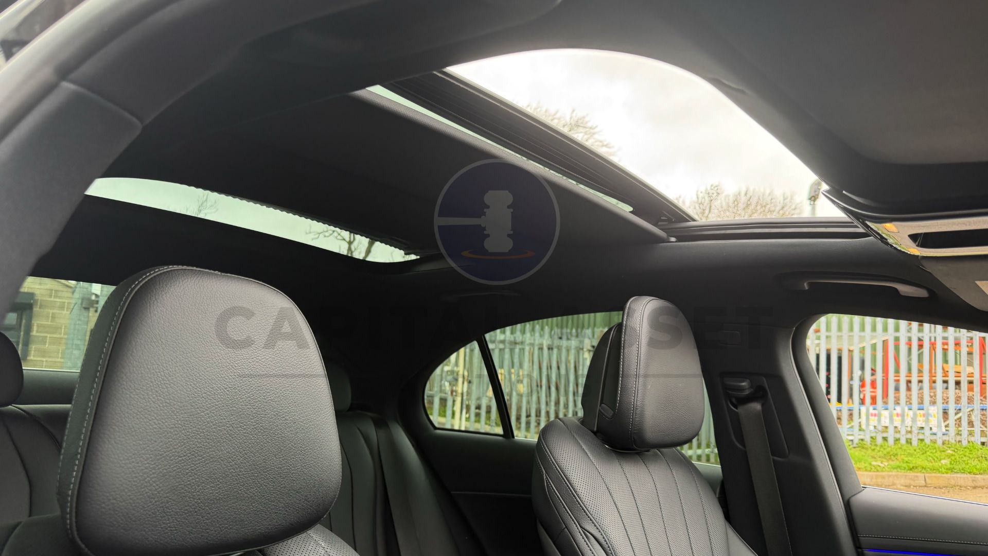 MERCEDES-BENZ E220D "EXCLUSIVE PREMIUM" (2025 MODEL) 9G-AUTO - PAN ROOF - BLACK - MEGA SPEC!!! - Image 38 of 57