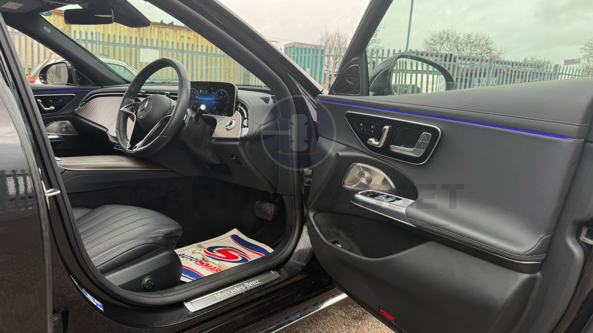 MERCEDES-BENZ E220D "EXCLUSIVE PREMIUM" (2025 MODEL) 9G-AUTO - PAN ROOF - BLACK - MEGA SPEC!!! - Image 35 of 57