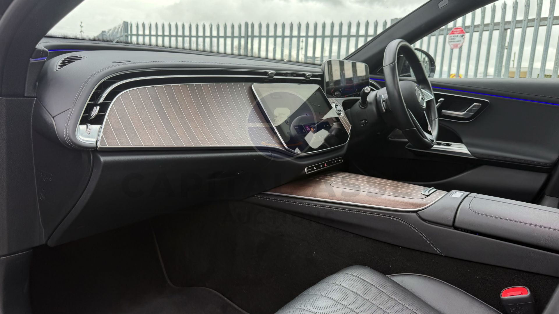 MERCEDES-BENZ E220D "EXCLUSIVE PREMIUM" (2025 MODEL) 9G-AUTO - PAN ROOF - BLACK - MEGA SPEC!!! - Image 22 of 57