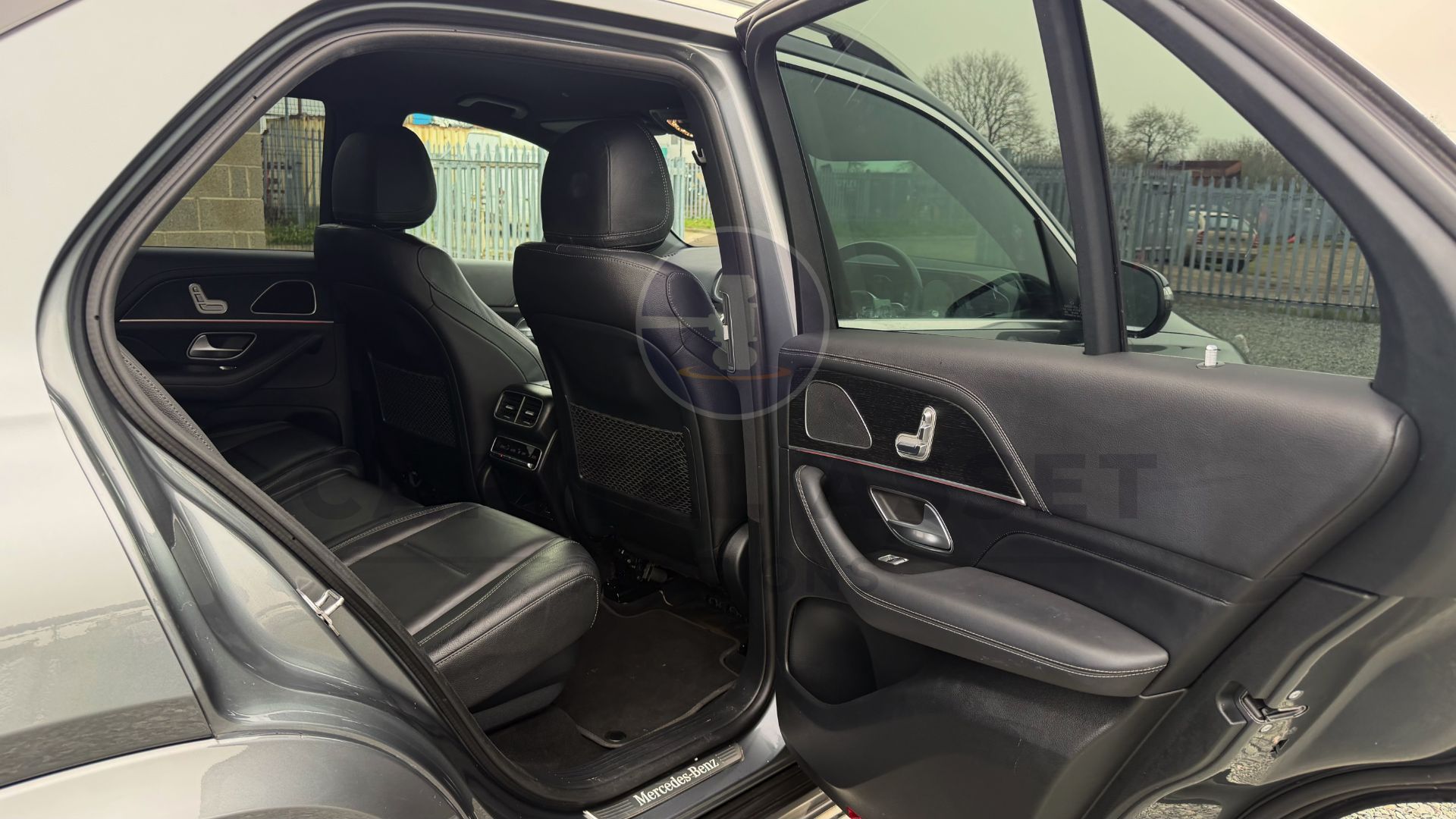 (On Sale) MERCEDES-BENZ GLE 400D *AMG LINE PREMIUM* (2023 - FACELIFT) 9G AUTO *7 SEATER* (NO VAT) - Image 36 of 65
