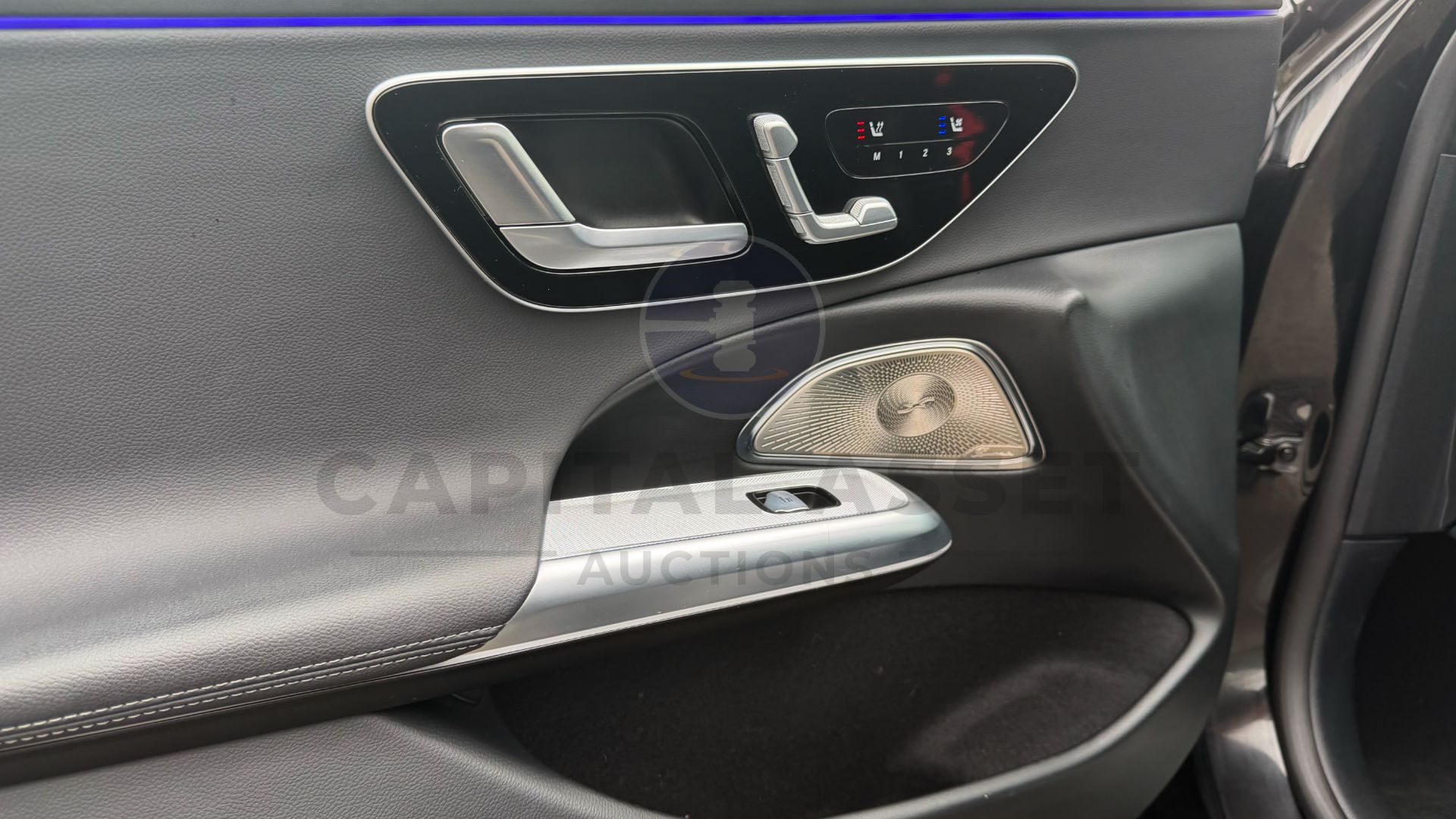 MERCEDES-BENZ E220D "EXCLUSIVE PREMIUM" (2025 MODEL) 9G-AUTO - PAN ROOF - BLACK - MEGA SPEC!!! - Image 19 of 57