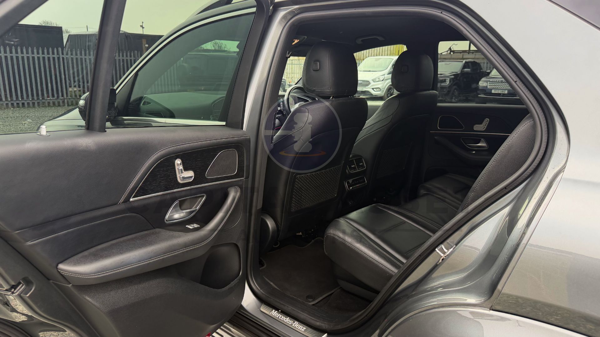 (On Sale) MERCEDES-BENZ GLE 400D *AMG LINE PREMIUM* (2023 - FACELIFT) 9G AUTO *7 SEATER* (NO VAT) - Image 28 of 65