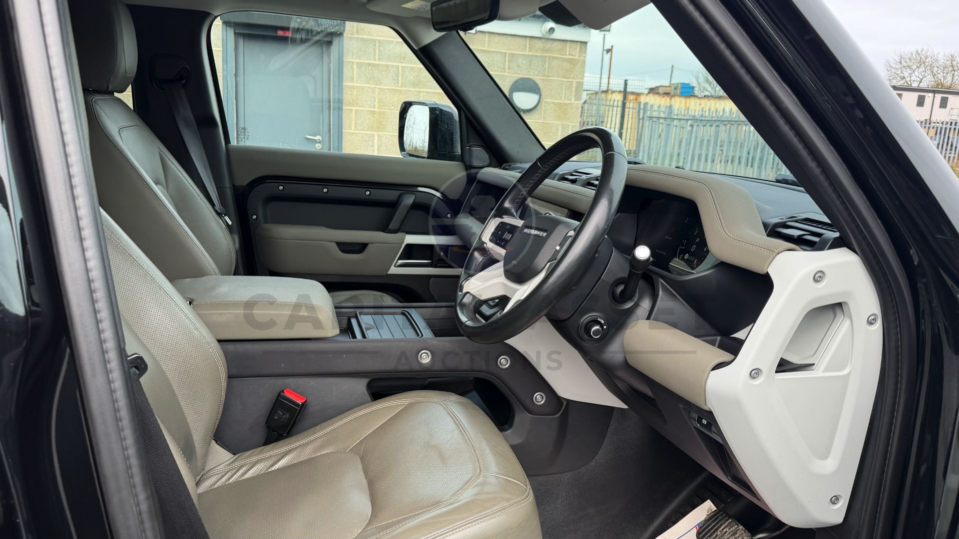 "ON SALE" LAND ROVER DEFENDER 110 *XS EDITION* 5 DOOR SUV (2022 - EURO 6) 3.0 D250 - (NO VAT) - Image 48 of 64