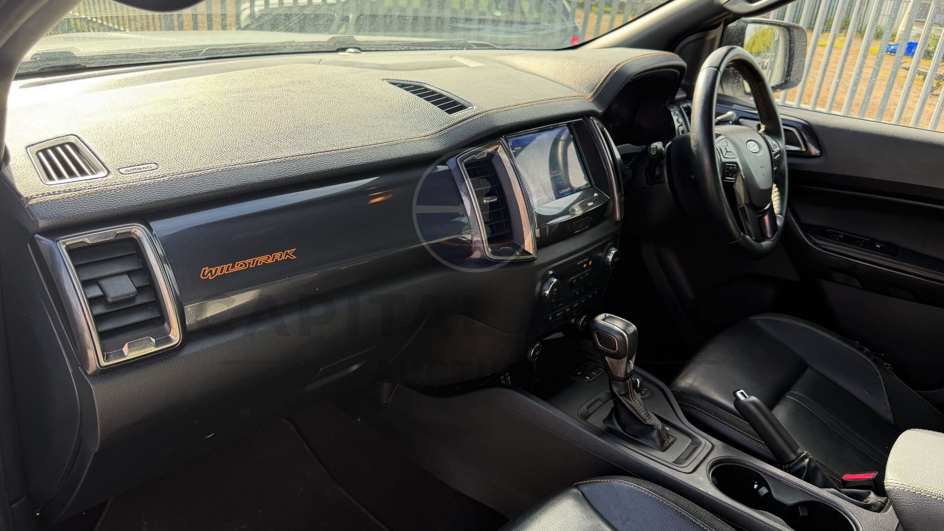 FORD RANGER *WILDTRAK* D/CAB PICK-UP (2022) 2.0 TDCI 'ECOBLUE' 10 SPEED AUTO *ONLY 57,000 FROM NEW* - Image 21 of 50