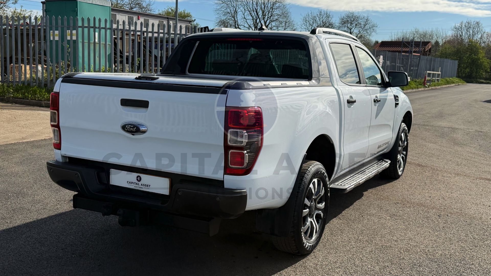 FORD RANGER *WILDTRAK* D/CAB PICK-UP (2022) 2.0 TDCI 'ECOBLUE' 10 SPEED AUTO *ONLY 57,000 FROM NEW* - Image 8 of 50