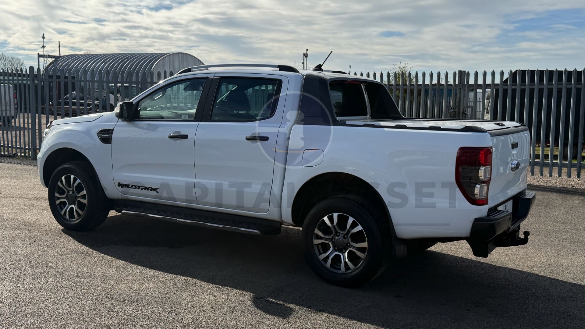FORD RANGER *WILDTRAK* D/CAB PICK-UP (2022) 2.0 TDCI 'ECOBLUE' 10 SPEED AUTO *ONLY 57,000 FROM NEW* - Image 5 of 50