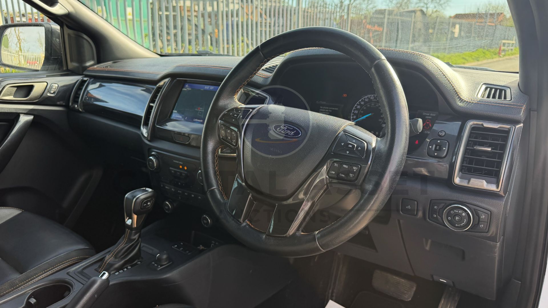 FORD RANGER *WILDTRAK* D/CAB PICK-UP (2022) 2.0 TDCI 'ECOBLUE' 10 SPEED AUTO *ONLY 57,000 FROM NEW* - Image 38 of 50