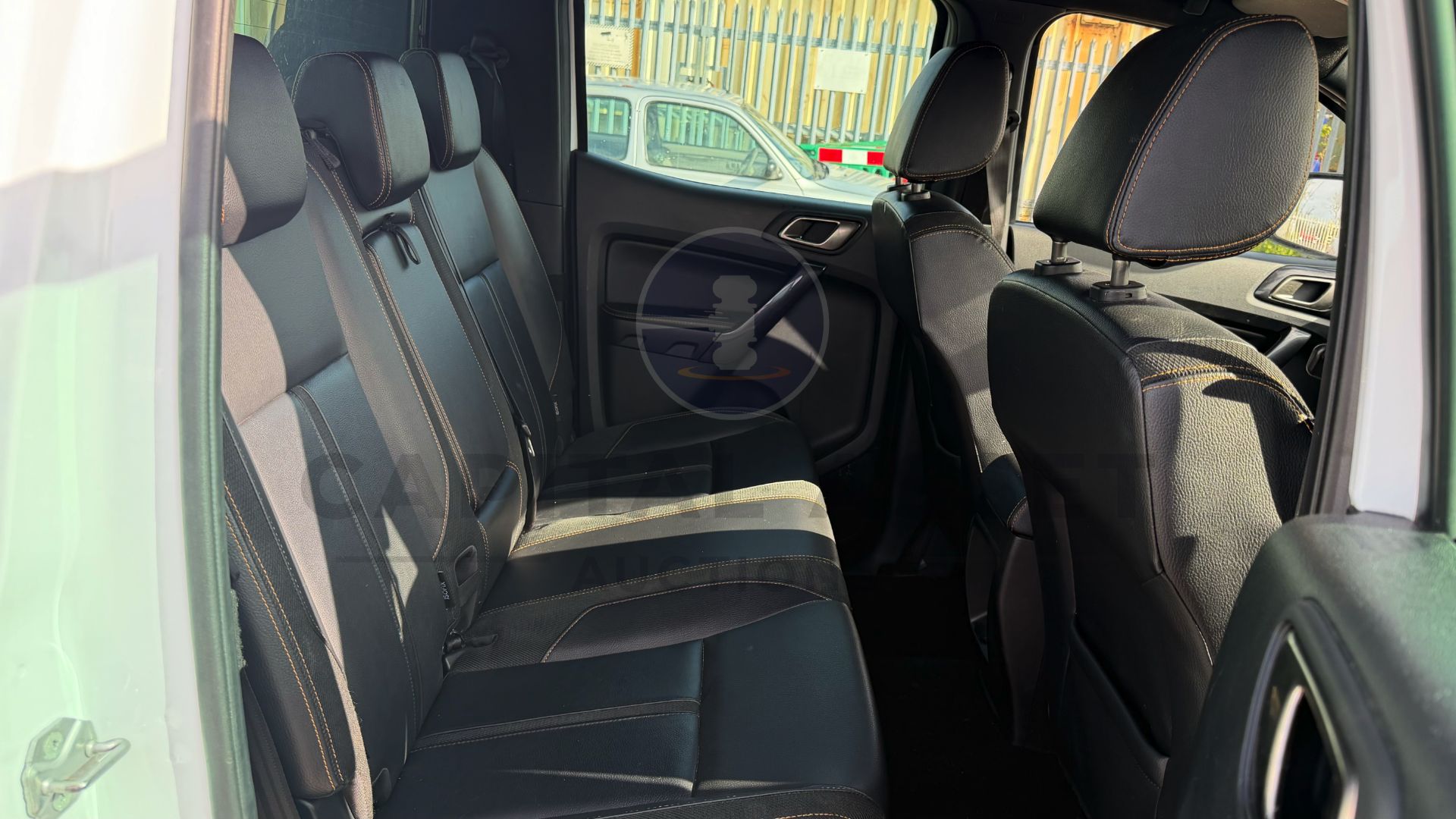 FORD RANGER *WILDTRAK* D/CAB PICK-UP (2022) 2.0 TDCI 'ECOBLUE' 10 SPEED AUTO *ONLY 57,000 FROM NEW* - Image 30 of 50