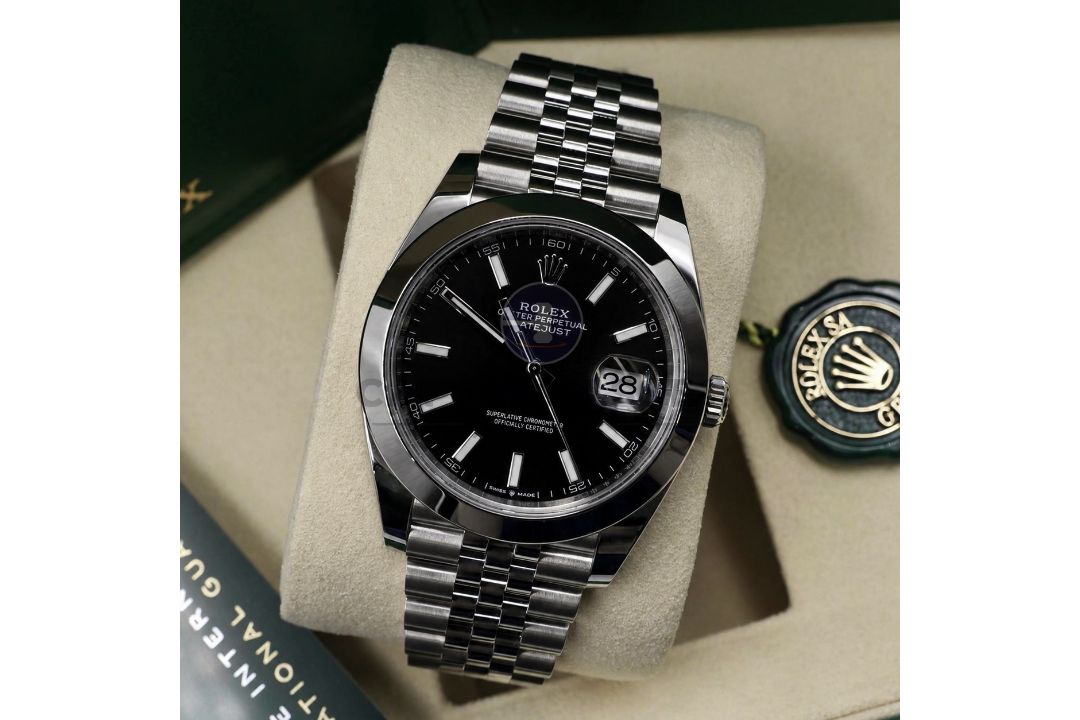 (ON SALE) ROLEX DATEJUST *41MM BRIGHT BLACK DIAL* (JUNE 2025 - NEW & UNWORN) OYSTER STEEL & JUBILEE - Image 3 of 7