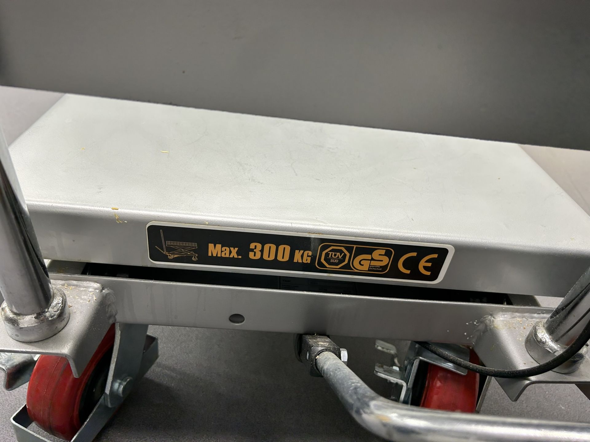 Lifter Hydraulic Platform Trolley / Scissor Lift Table – 300kg Capacity - Image 4 of 4
