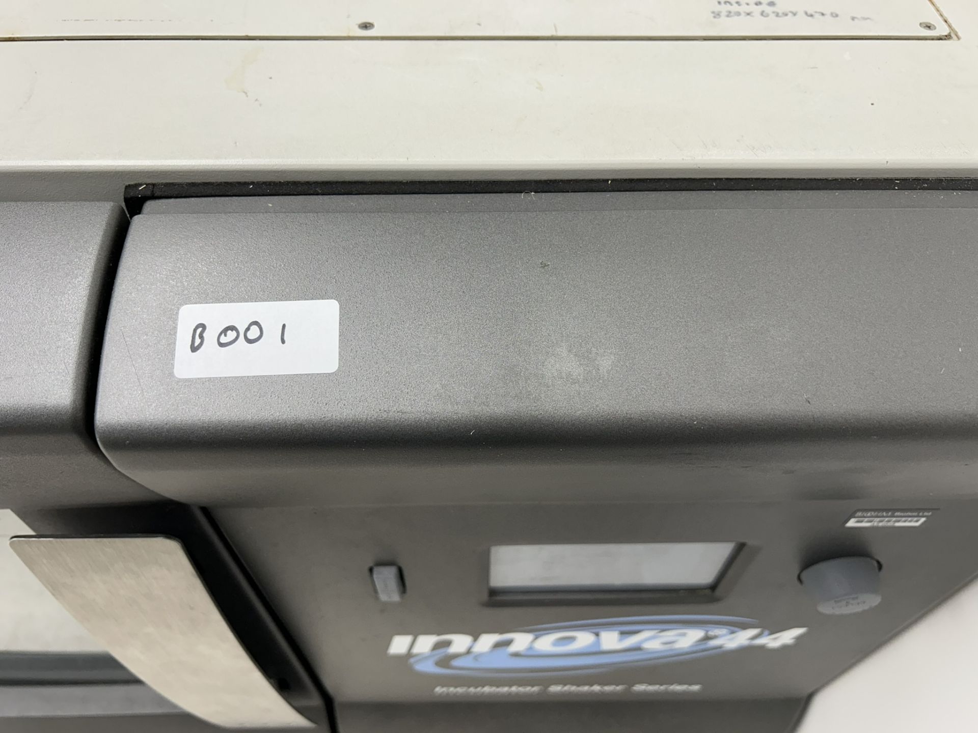 New Brunswick Scientific Innova 44R Incubator Shaker - Image 2 of 9