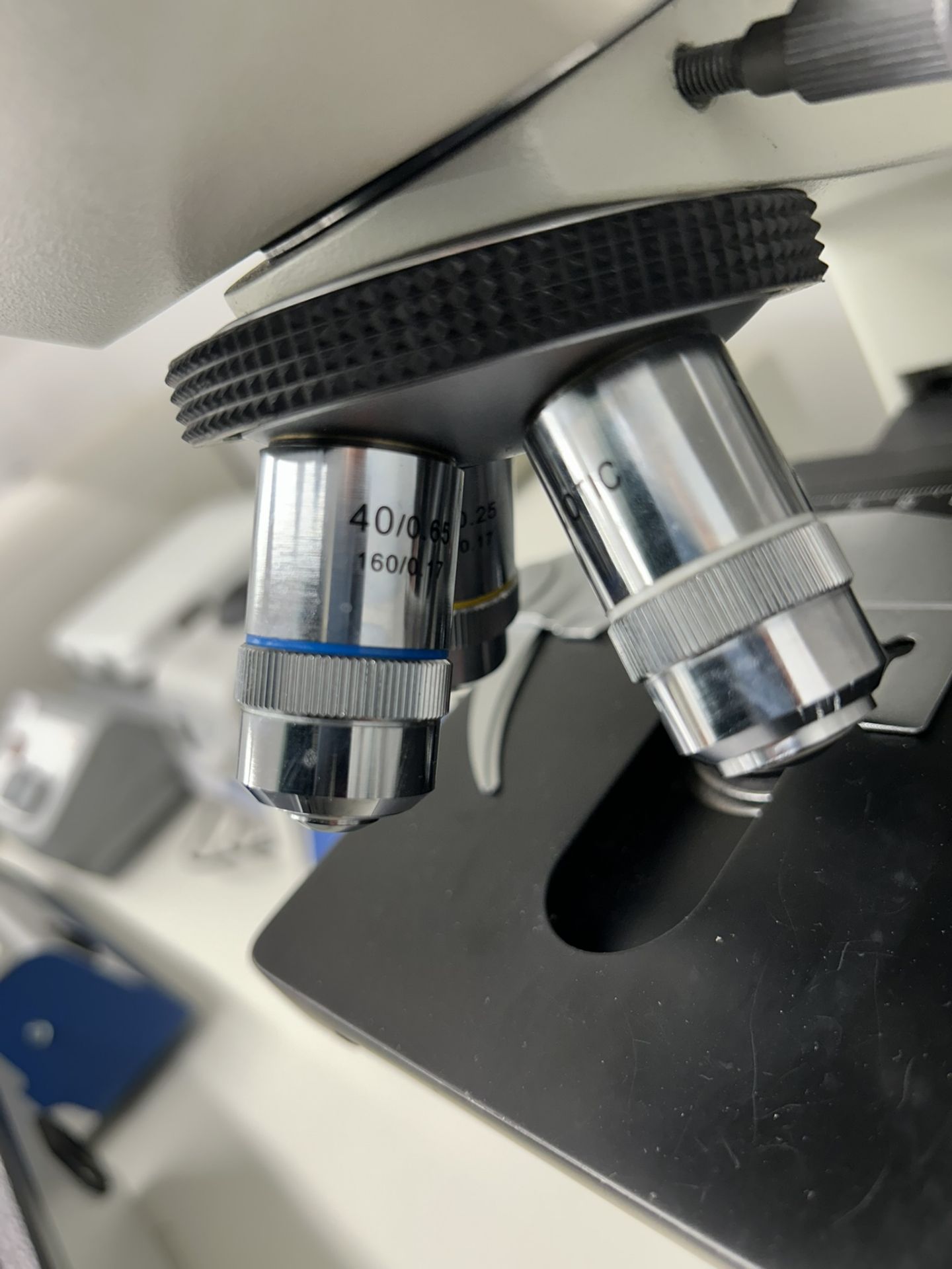 Motic B1 Series Binocular Laboratory Microscope - Image 5 of 7