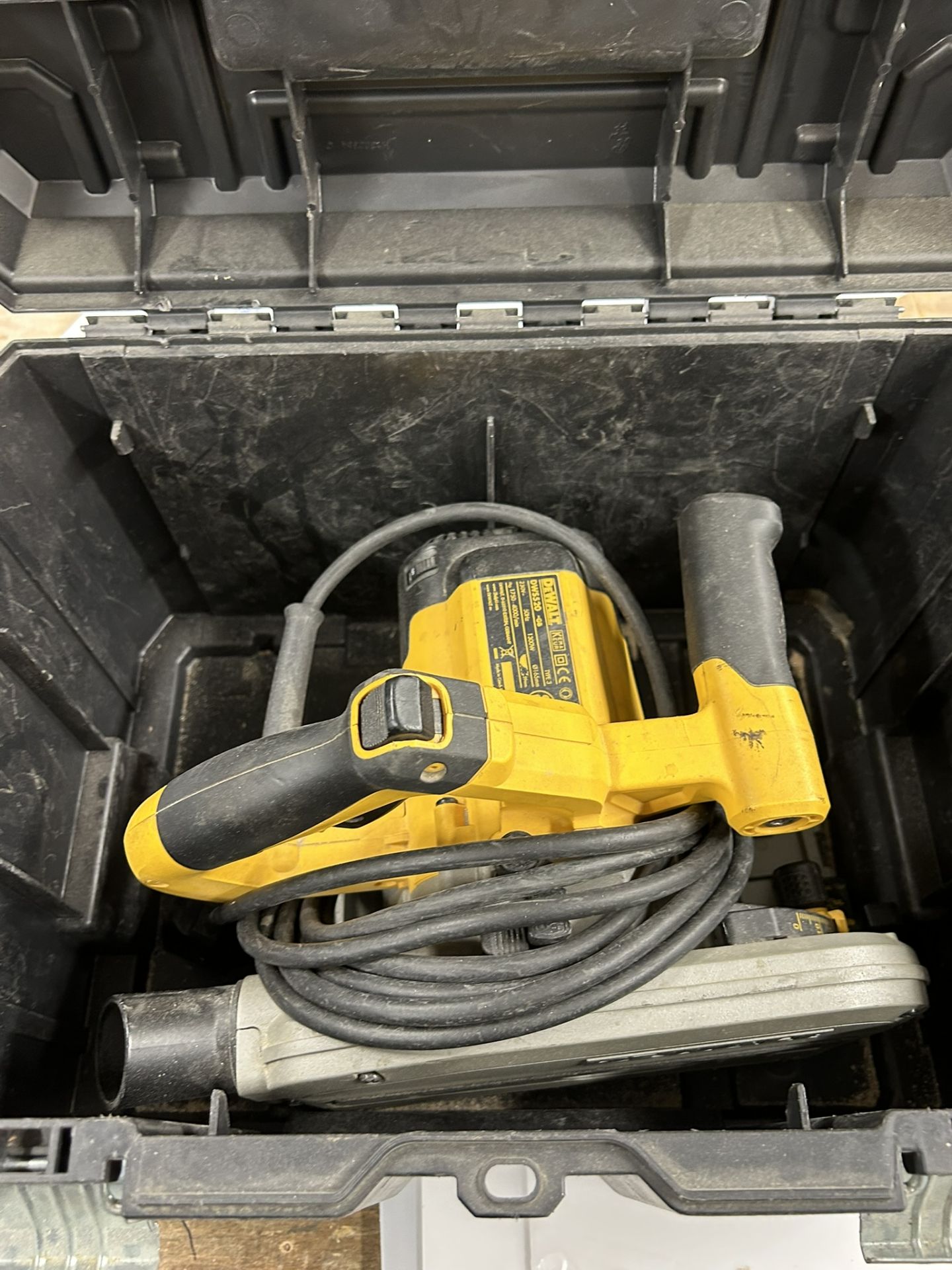 DeWalt DWS520 Plunge Saw 230V with ToughSystem Case
