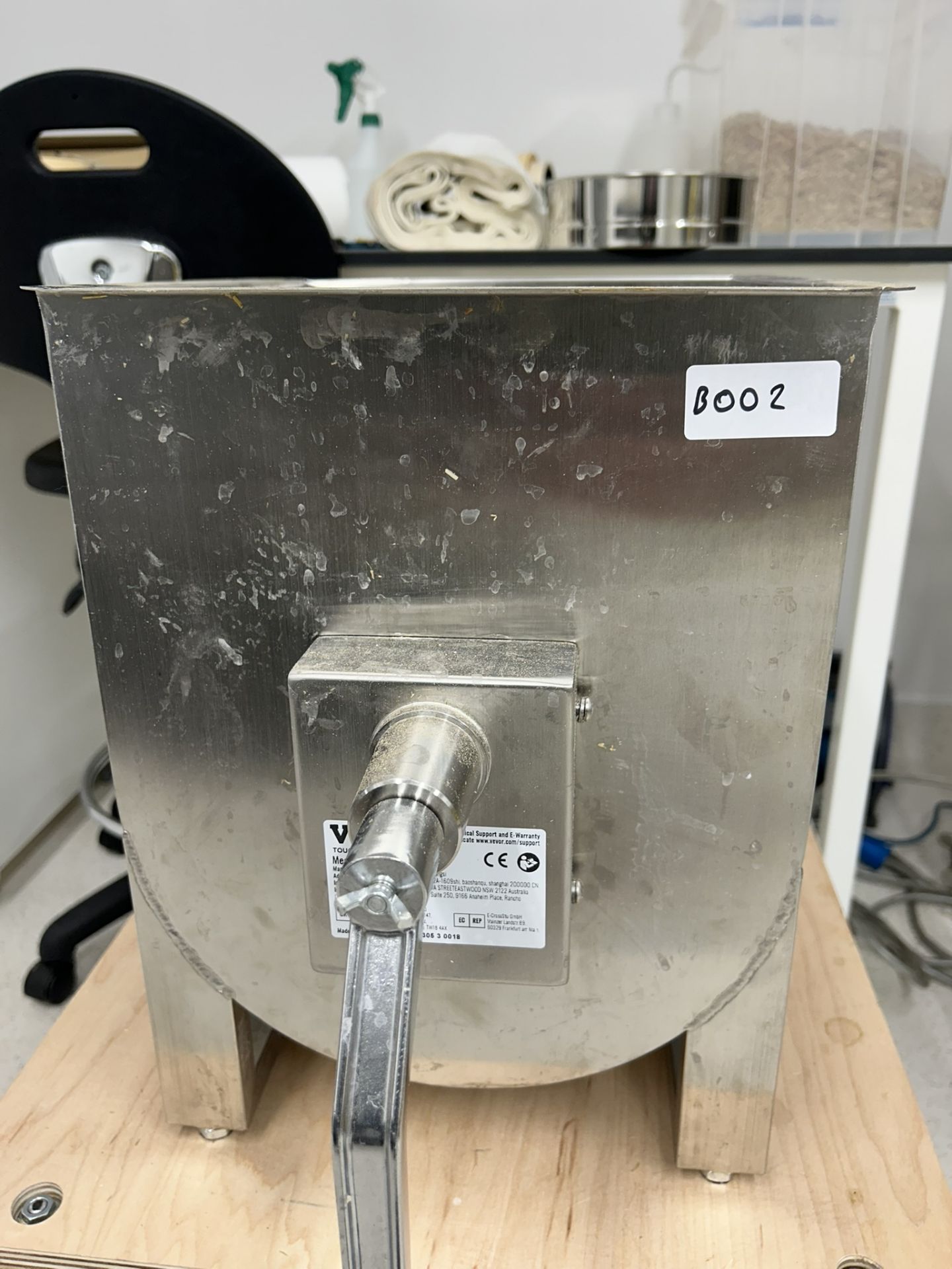 VEVOR BX-30 Stainless Steel Manual Meat Mixer with Stand - Image 2 of 5