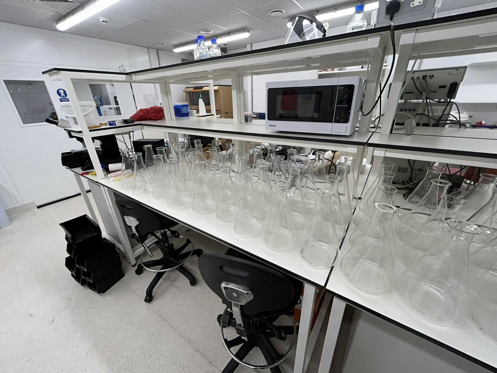 Heavy Duty Laboratory Bench with Upper Shelving – Lab-Tables – Industrial Workstation - Image 4 of 8
