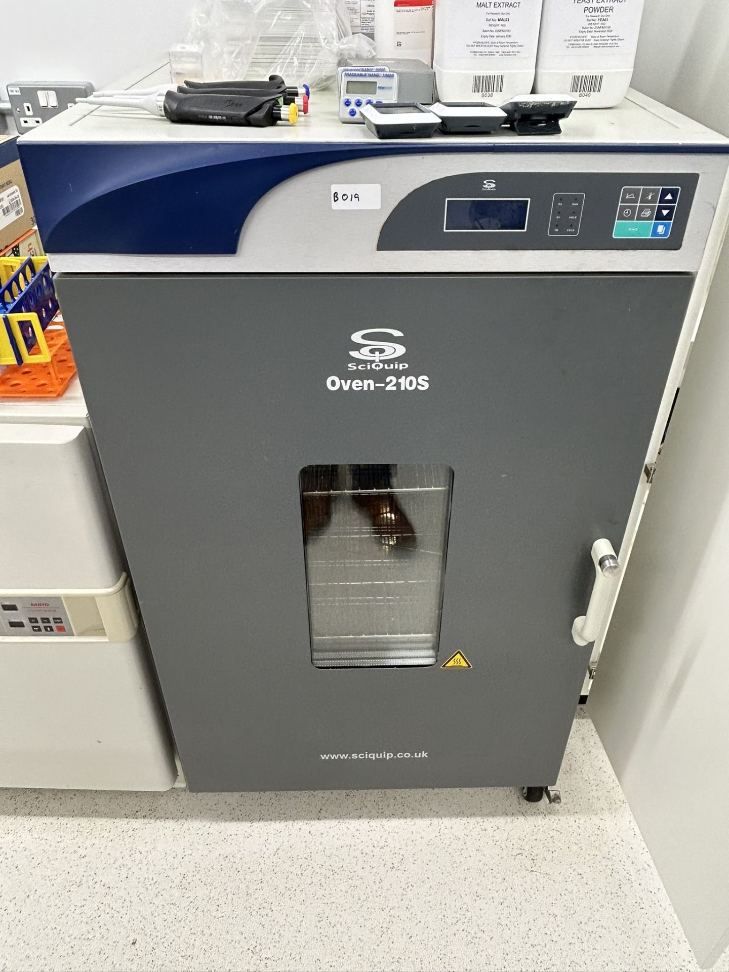 SciQuip Oven-210S Laboratory Drying Oven – 2500W (2020 Model, Wheeled)