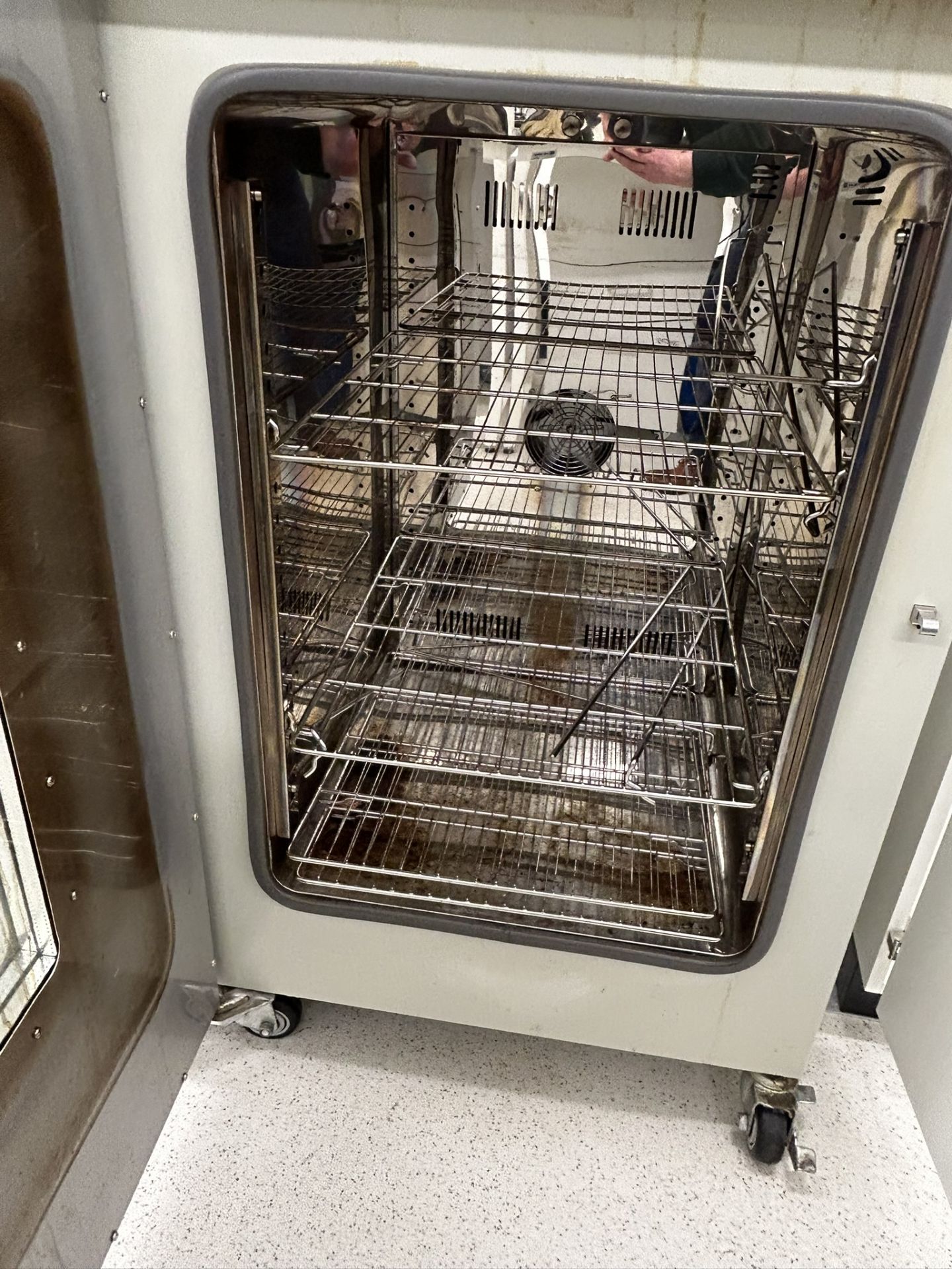SciQuip Oven-210S Laboratory Drying Oven – 2500W (2020 Model, Wheeled) - Image 5 of 8