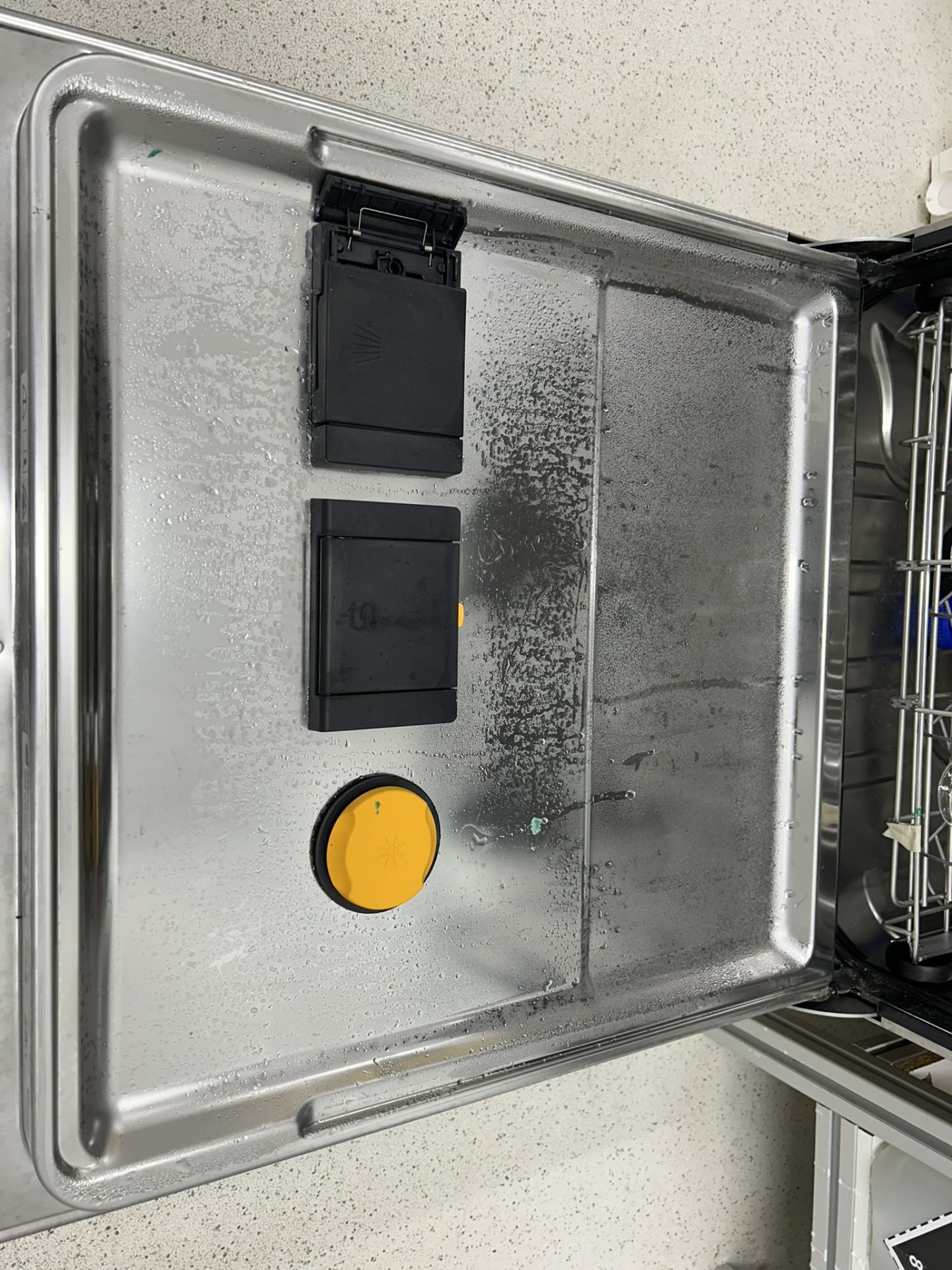 Miele Professional Laboratory Glassware Washer - Image 5 of 6