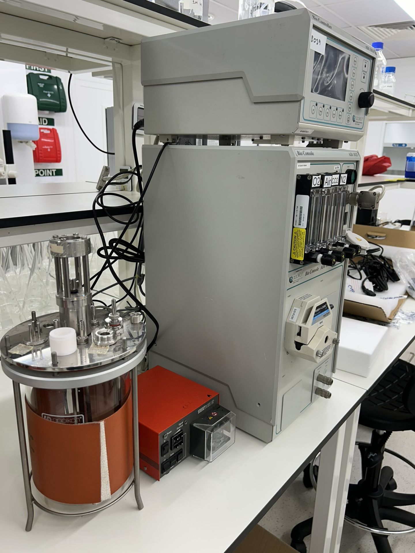 Applikon ADI 1010 Bio Controller & ADI 1025 Bio Console Bioreactor System with Peristaltic Pump - Image 7 of 9