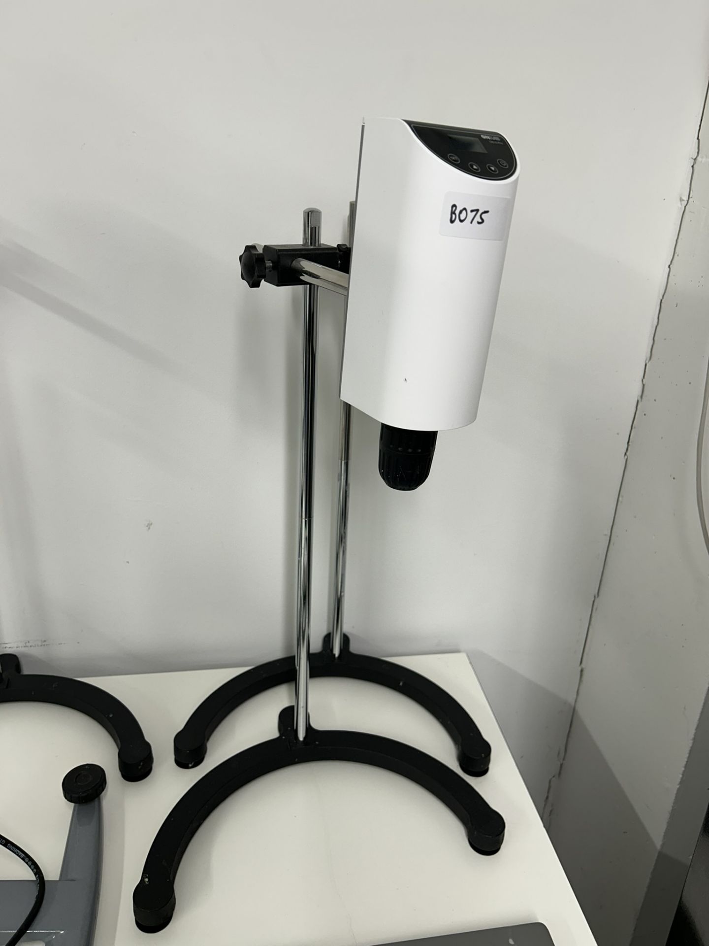 (3x) ONiLAB OS10-Pro Overhead Stirrers with Stands – Digital Laboratory Mixers – Working - Image 3 of 5