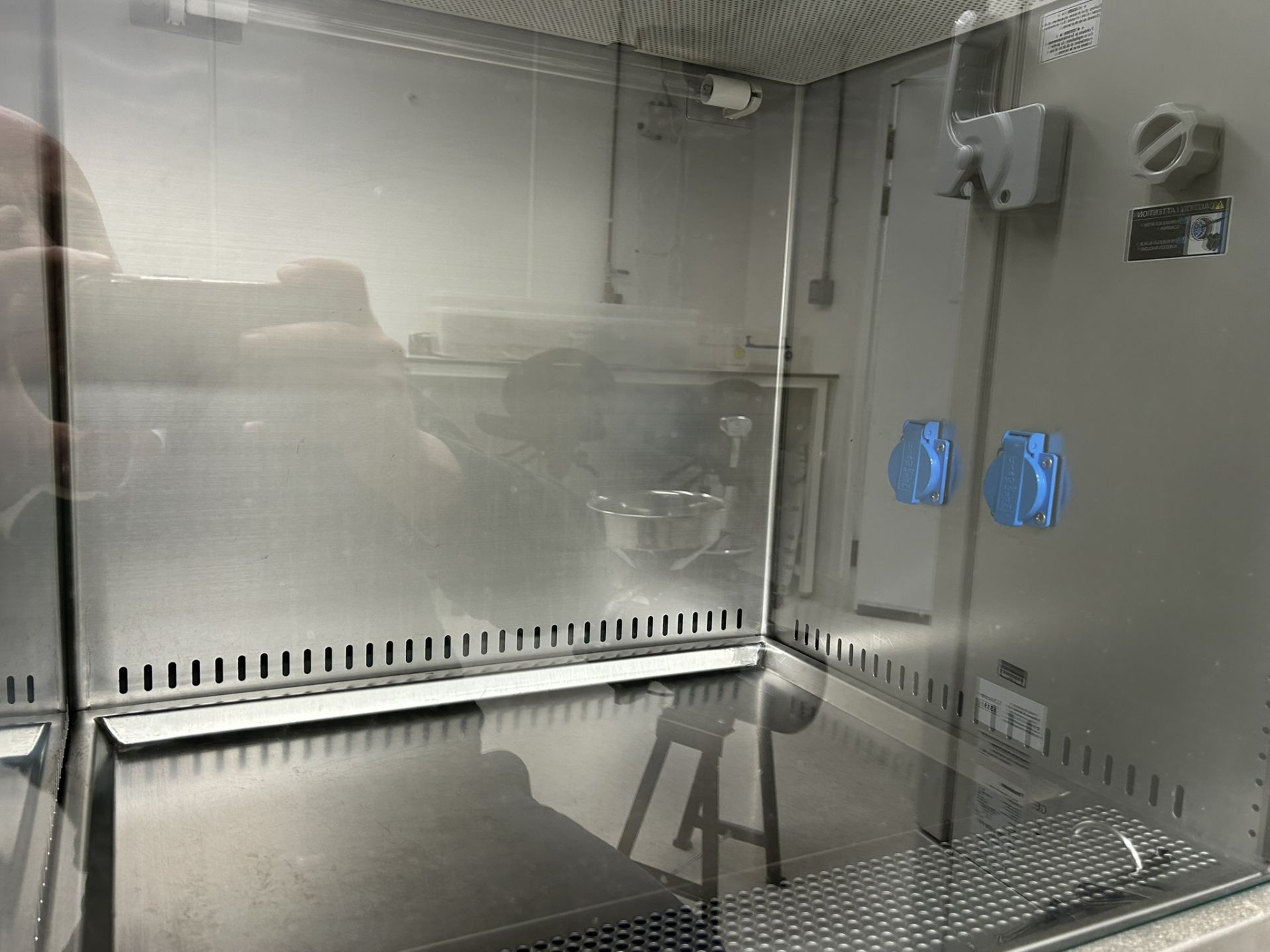 HMC Europe Biosafety Cabinet BSC-700II-I - Image 6 of 7