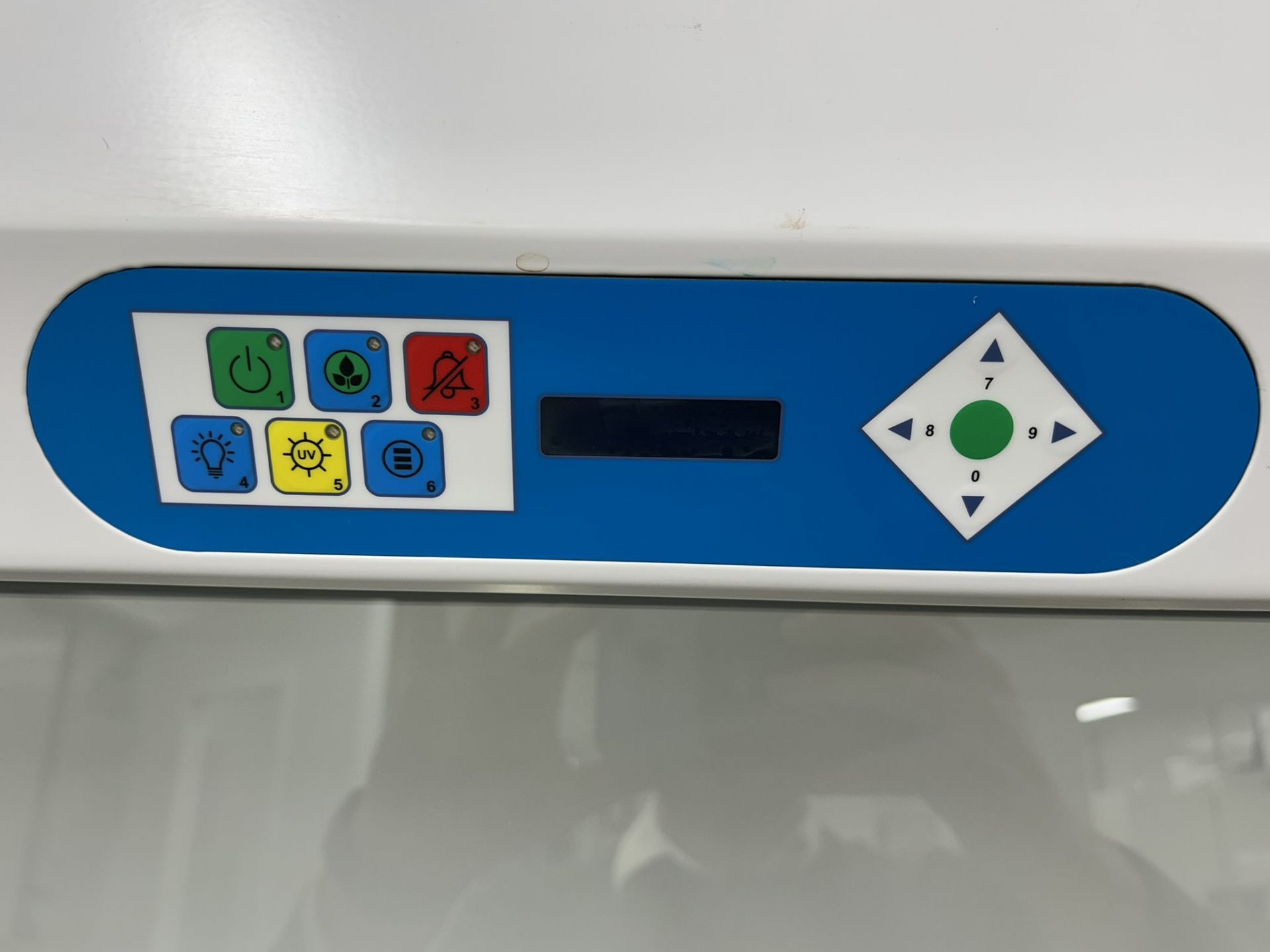 Labogene ScanLaf Fortuna 1800 Class II Microbiological Safety Cabinet (ISO Class 5) with Stand - Image 7 of 8