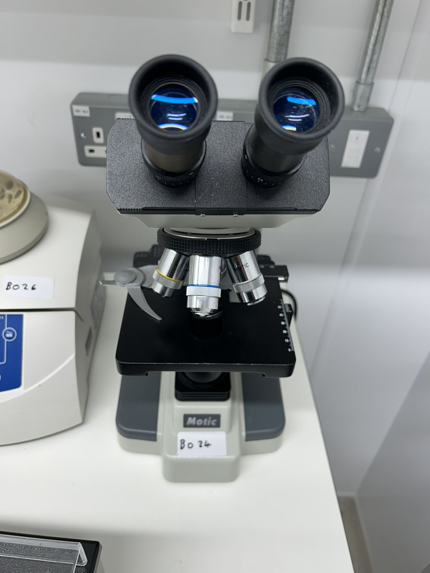 Motic B1 Series Binocular Laboratory Microscope