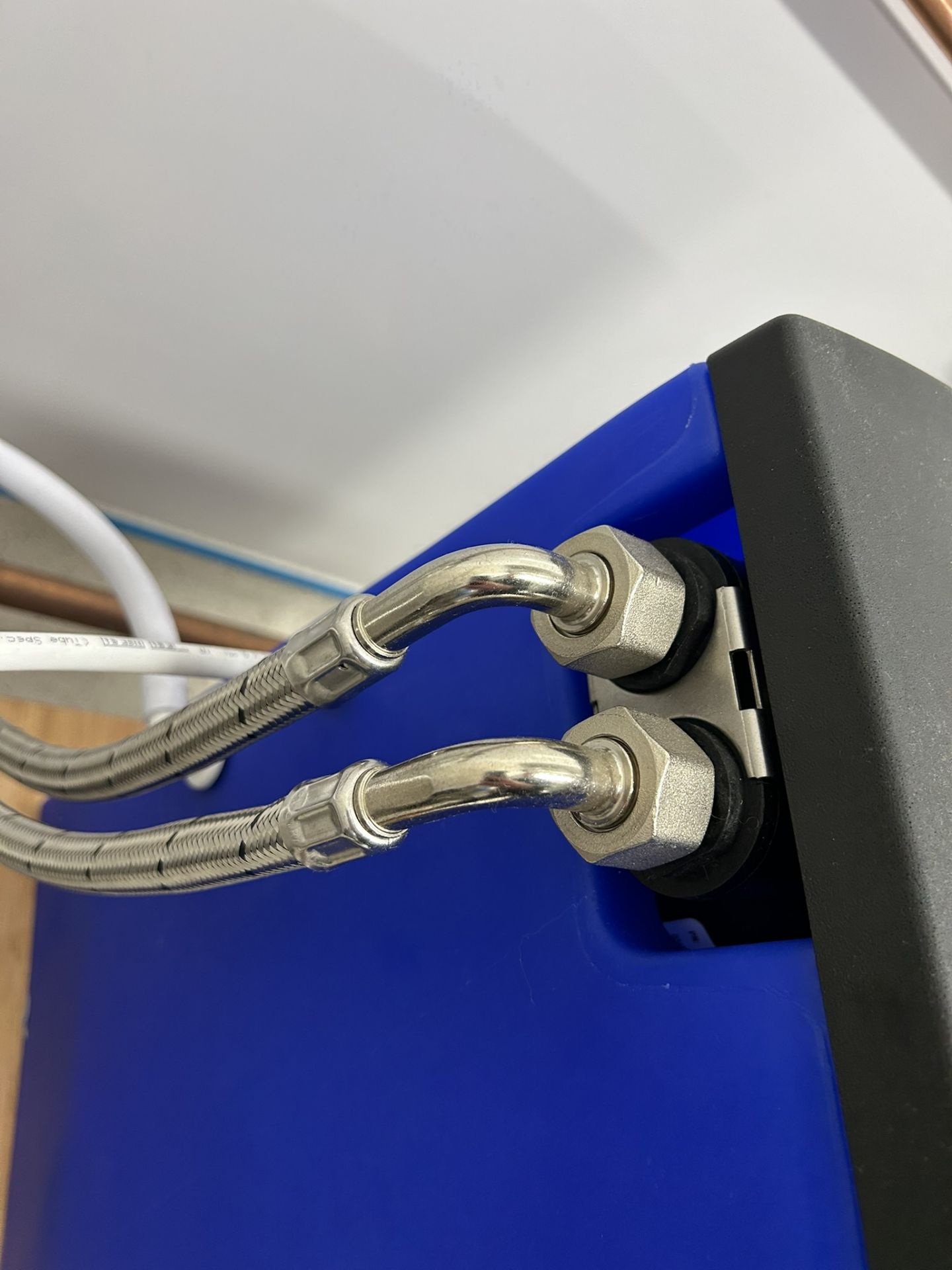 Aqua Blu Kinetico Commercial Water Softener System with Brine Tank - Image 5 of 6