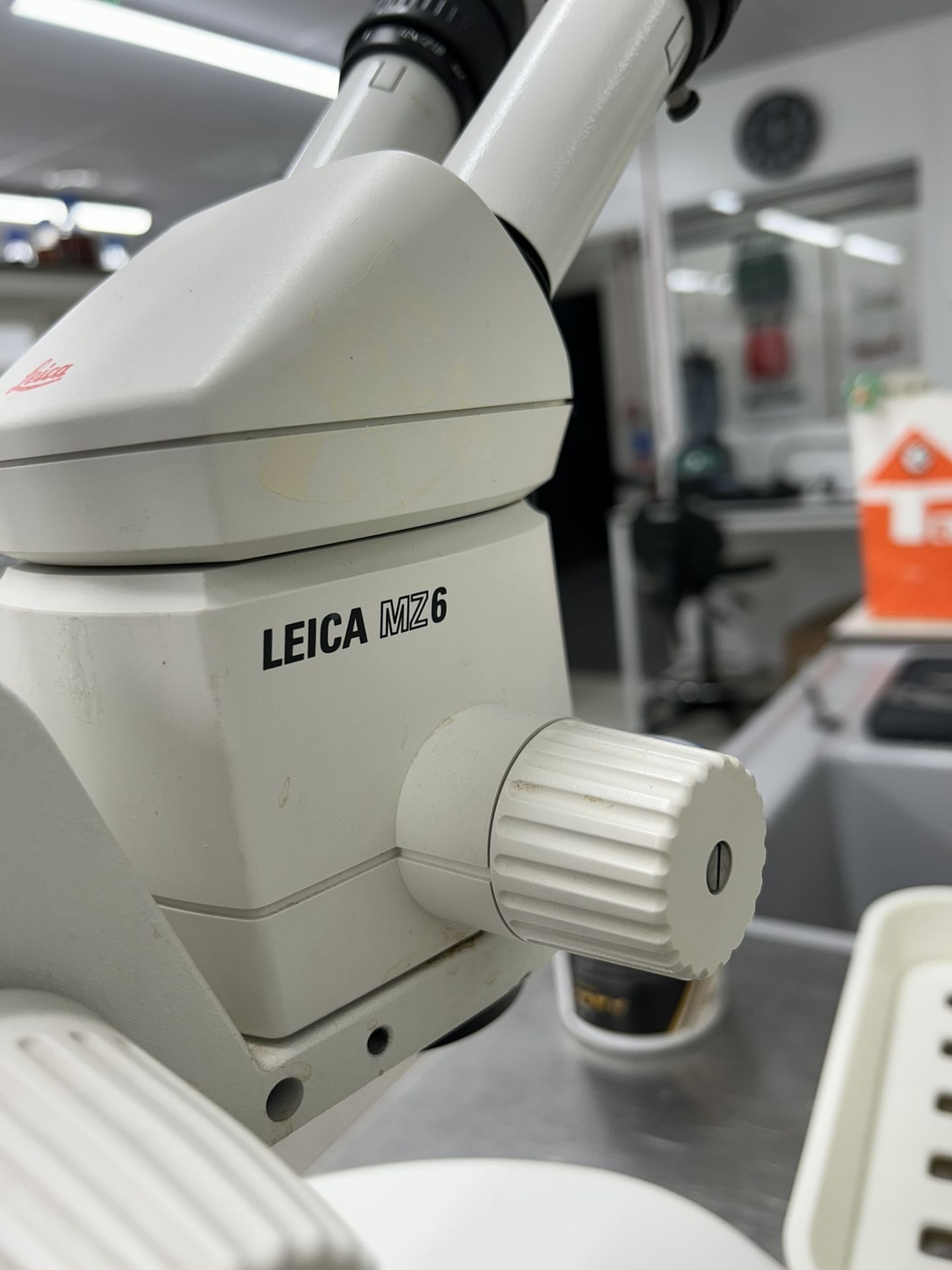 Leica MZ6 Stereo Microscope with Stand and Eyepieces - Image 5 of 6