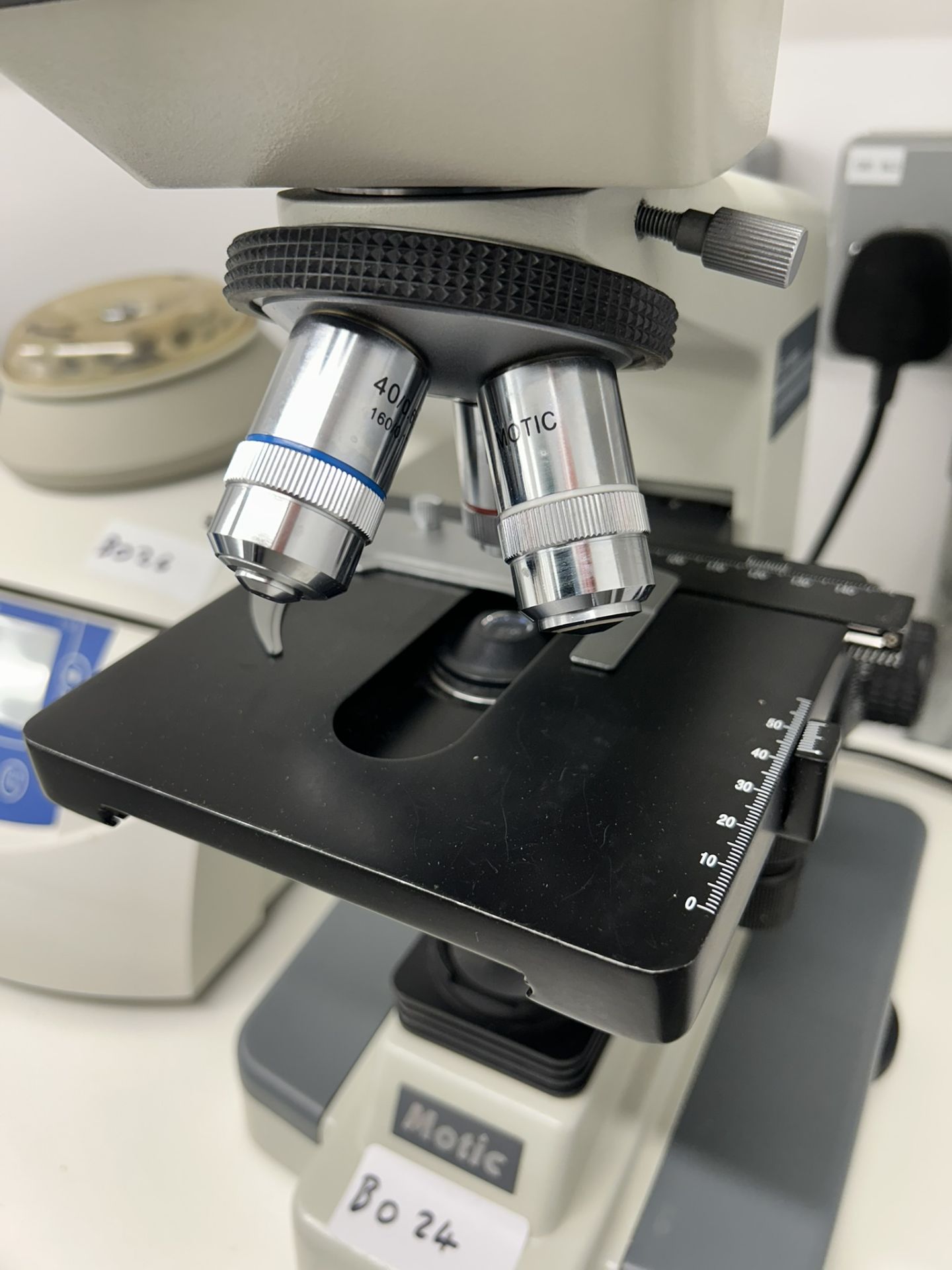 Motic B1 Series Binocular Laboratory Microscope - Image 3 of 7