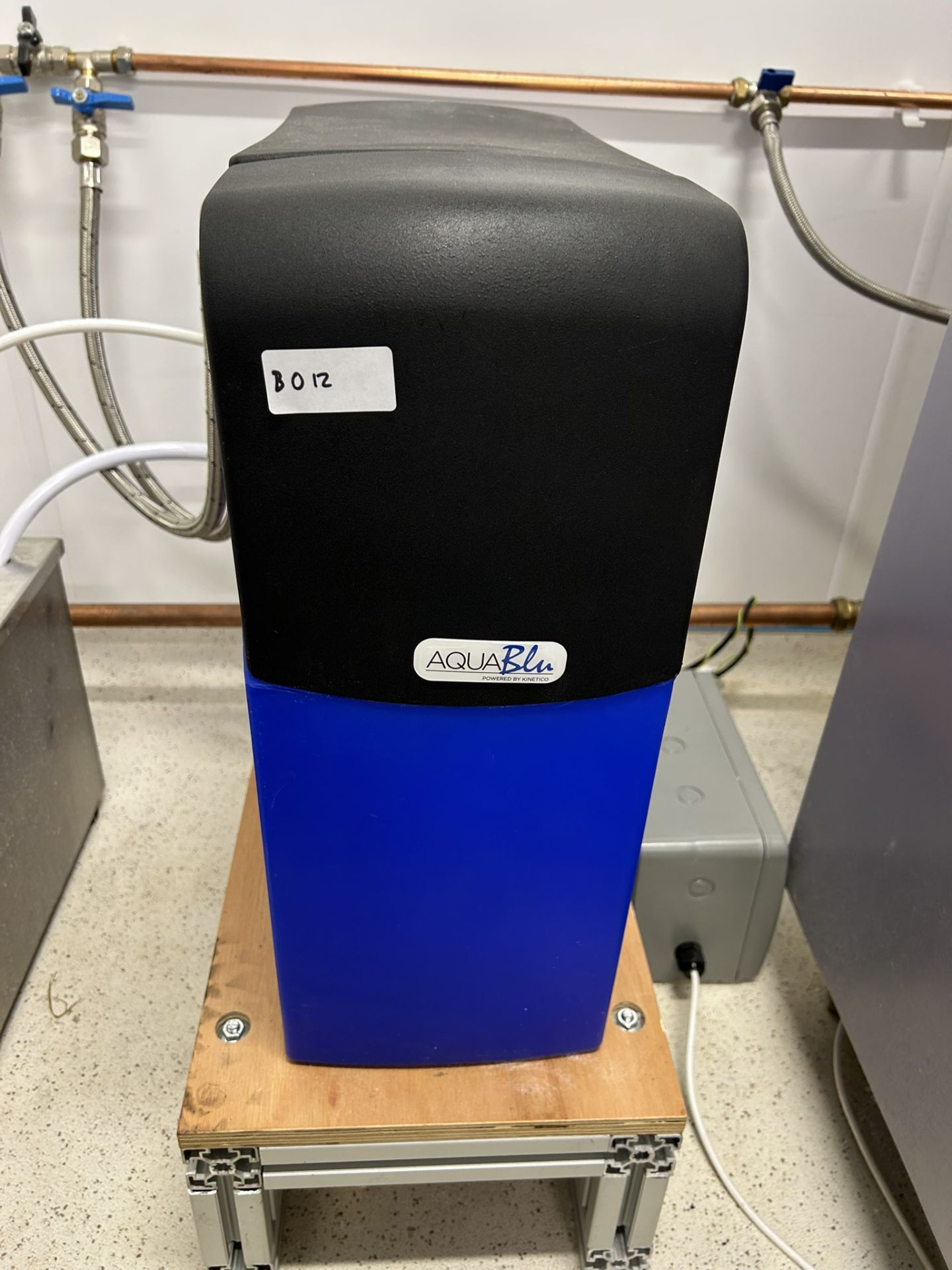 Aqua Blu Kinetico Commercial Water Softener System with Brine Tank