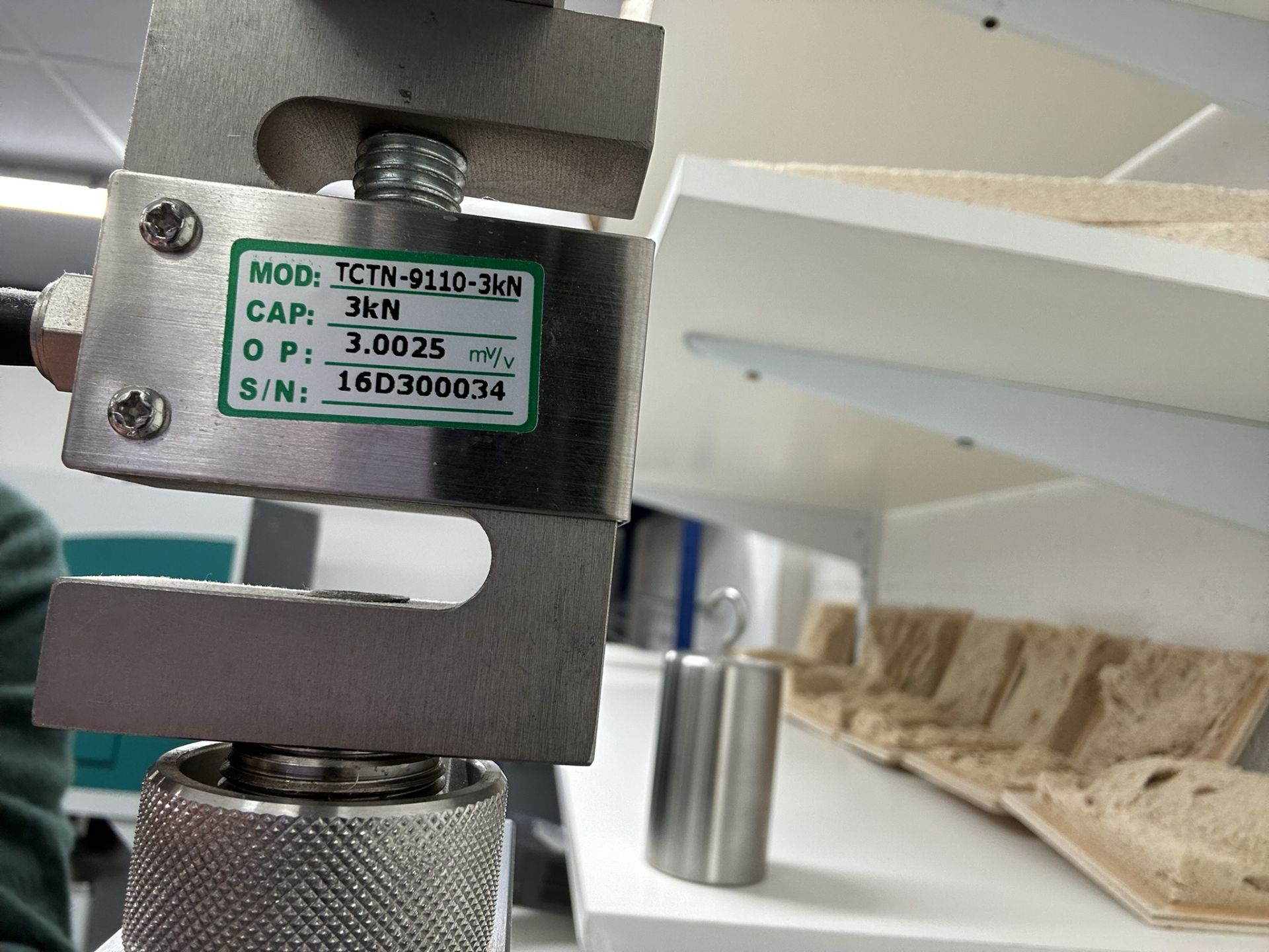 AML Instruments Universal Testing Machine / Tensile Tester (3kN) – TCTN-9110 - Image 6 of 7