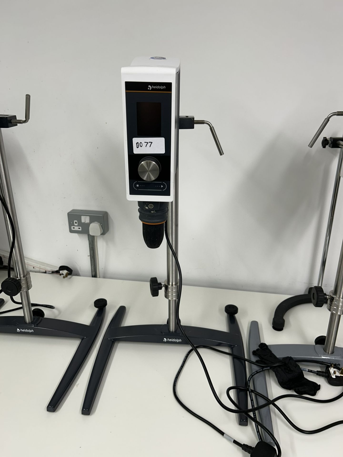 Heidolph Hei-TORQUE 400 Overhead Stirrer with Stand – Laboratory Mixer – Working
