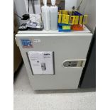 SANYO MCO-17AIC CO₂ Incubator – Laboratory Incubator (IR Sensor)