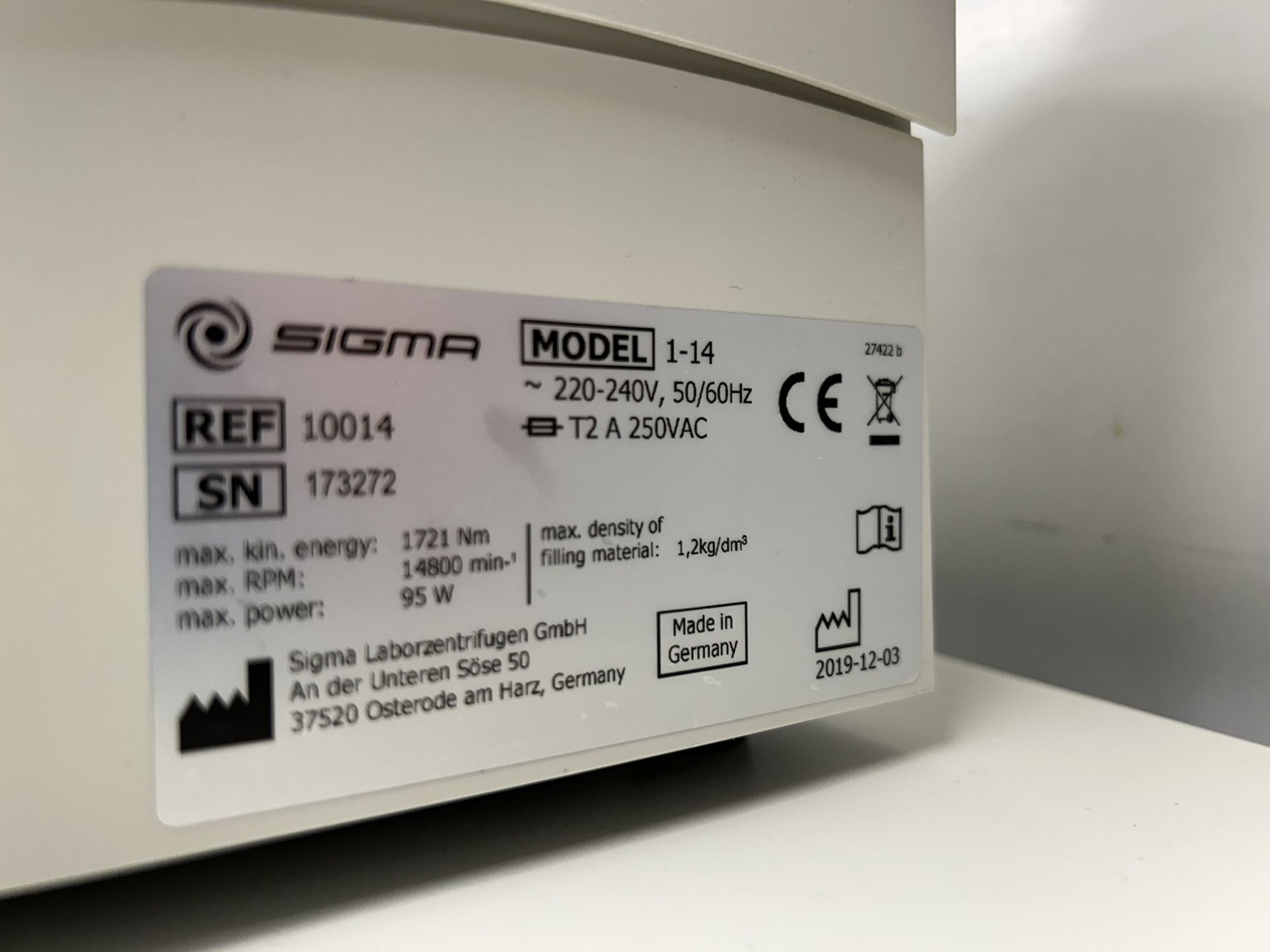 Sigma 1-14 Benchtop Laboratory Centrifuge with Rotor – Model 1-14 - Image 5 of 5