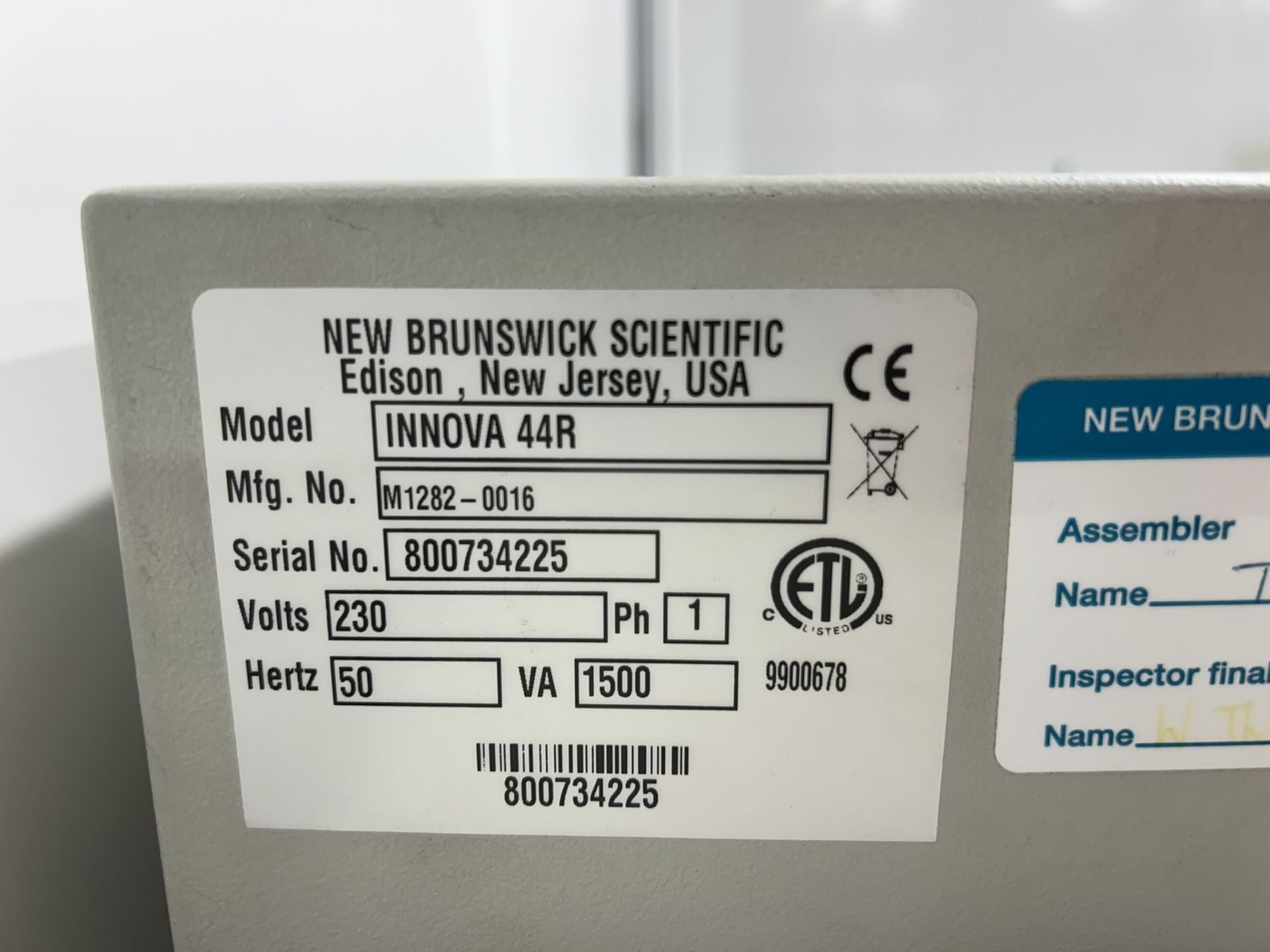 New Brunswick Scientific Innova 44R Incubator Shaker - Image 7 of 9