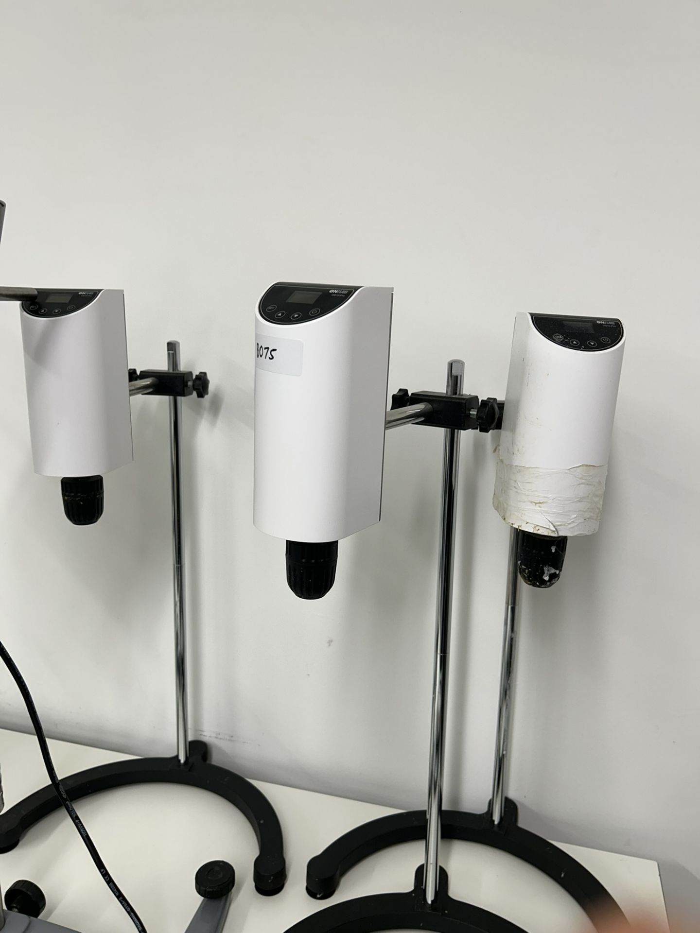 (3x) ONiLAB OS10-Pro Overhead Stirrers with Stands – Digital Laboratory Mixers – Working