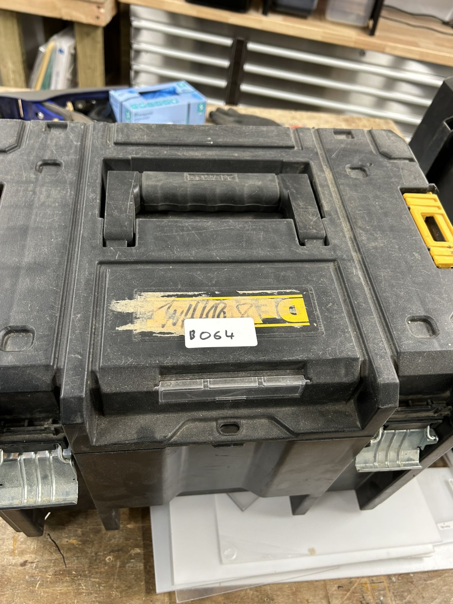 DeWalt DWS520 Plunge Saw 230V with ToughSystem Case - Image 2 of 3