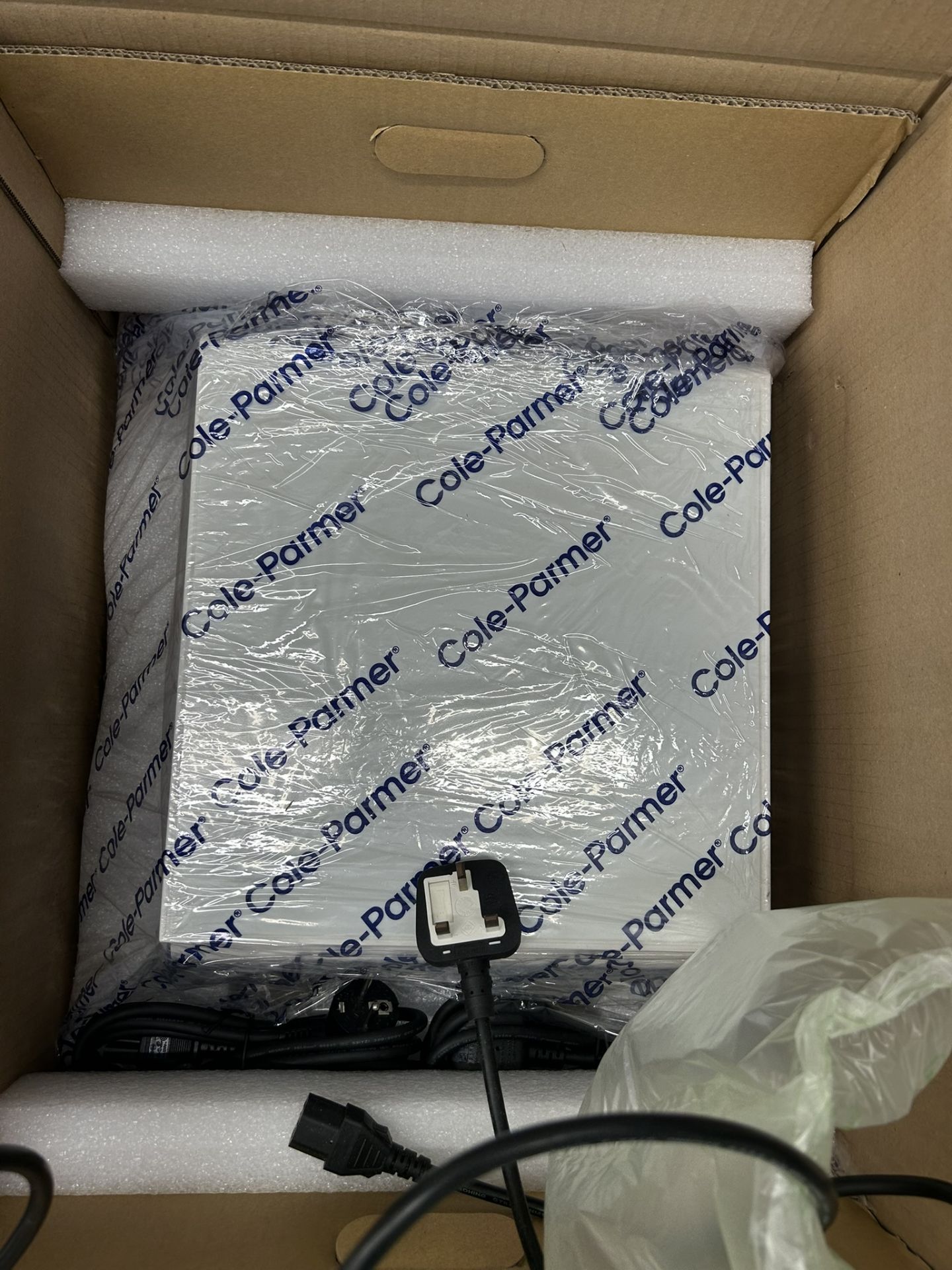 Cole-Parmer HP-200 Digital Hotplate – New / Unused - Image 5 of 7