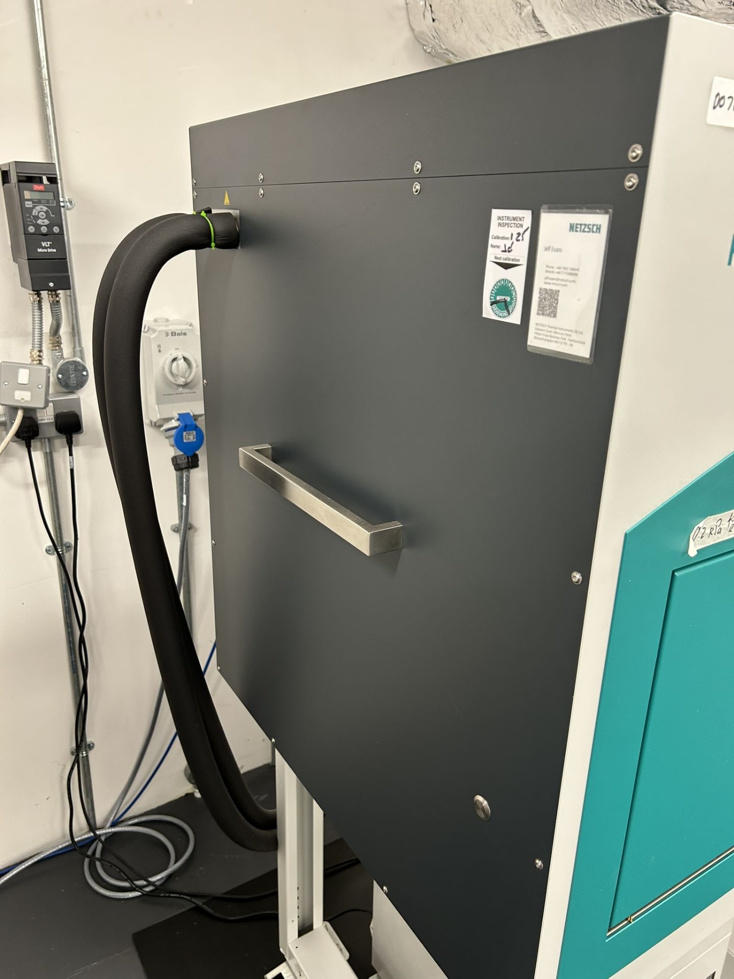 Netzsch HFM 446 Lambda Large Heat Flow Meter with Julabo Recirculating Chiller (2023) - Image 7 of 12